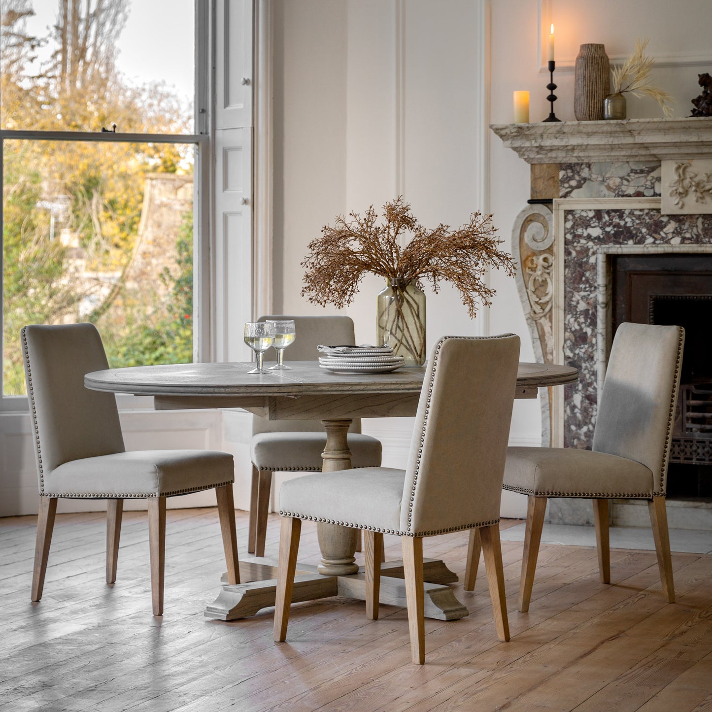 Mustique Round Ext Dining Table Natural