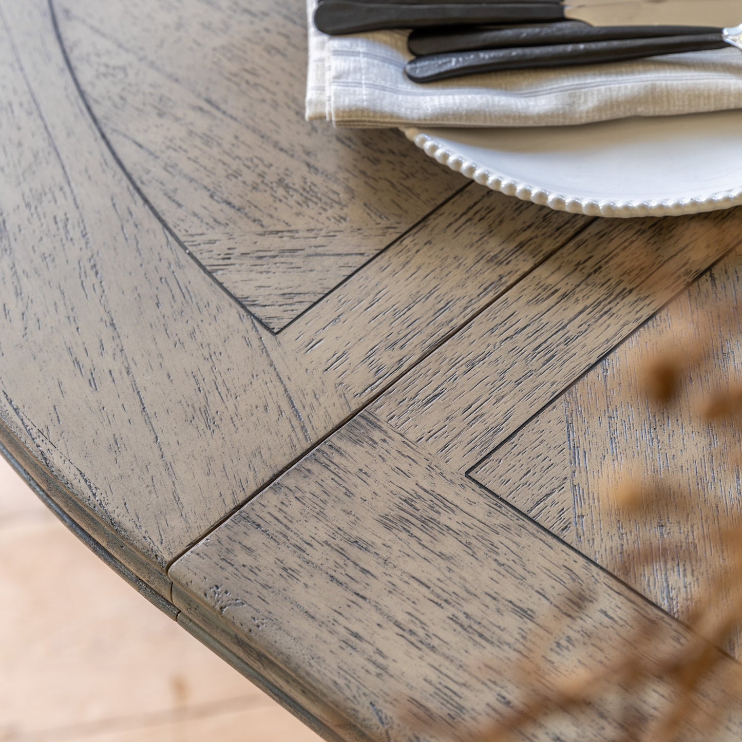 Mustique Round Ext Dining Table Natural