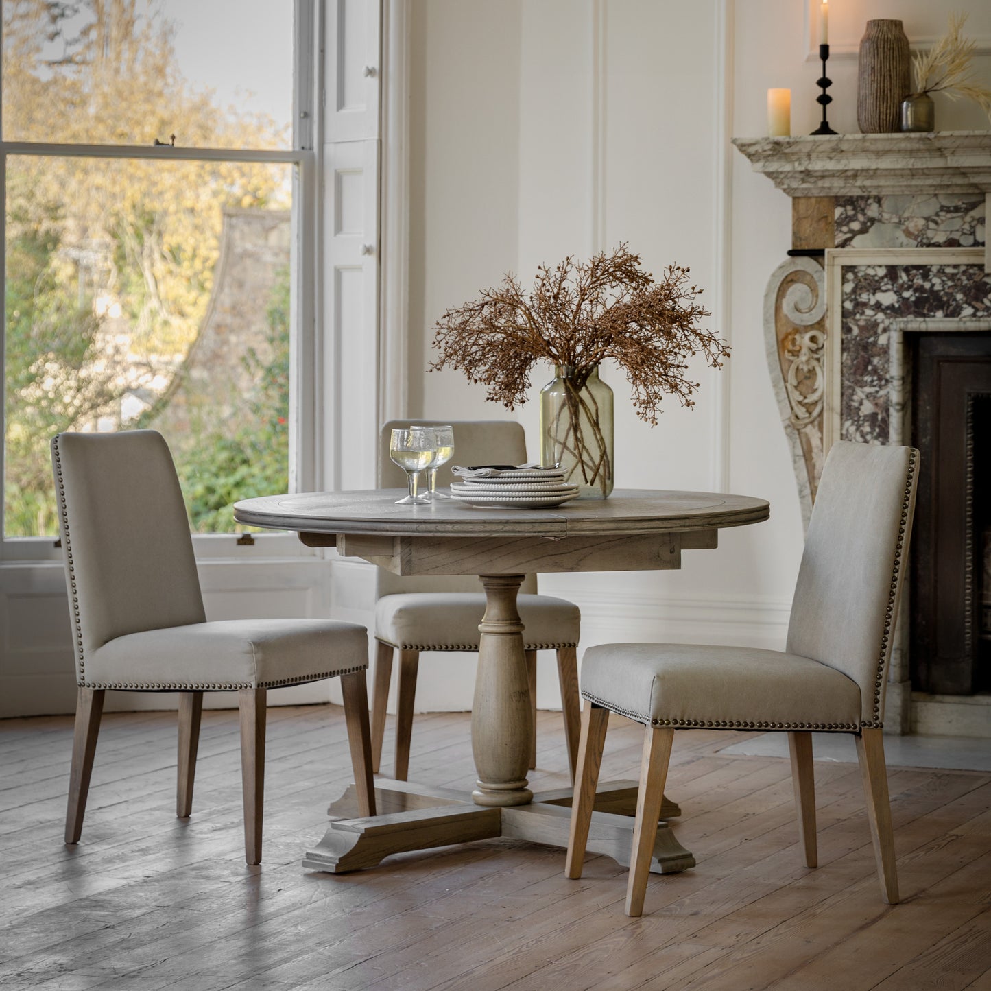 Mustique Round Ext Dining Table Natural