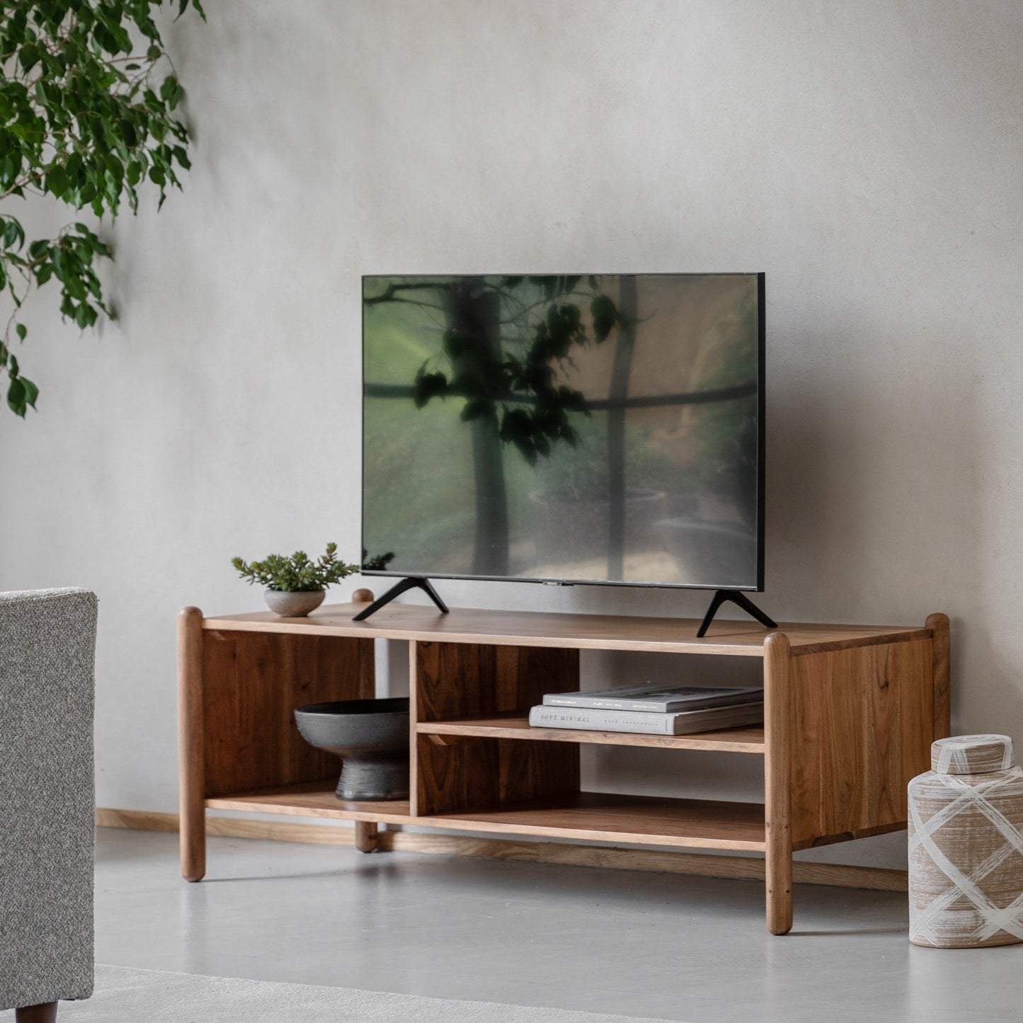 Cannes Media Unit Natural