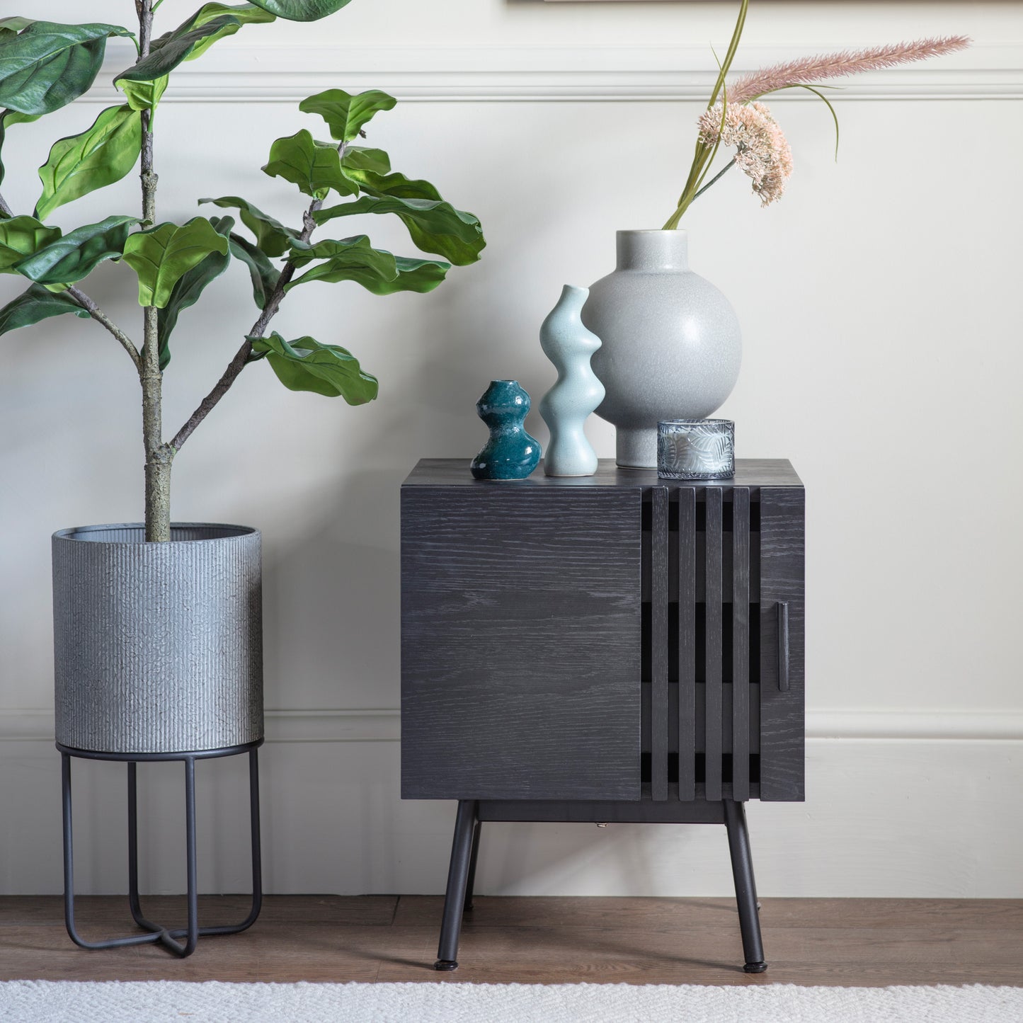 Holsen Side Table Black