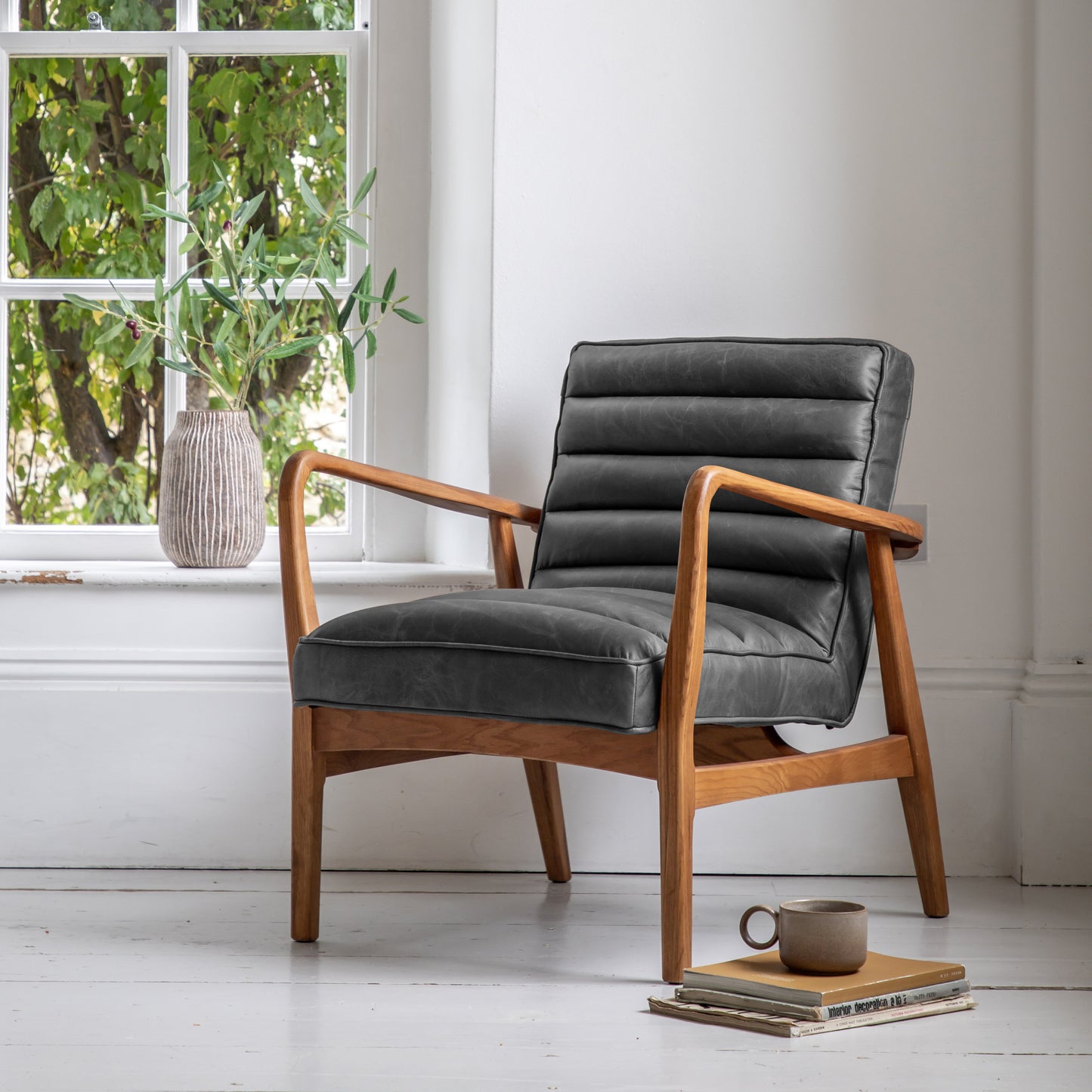 Datsun Armchair Antique Ebony