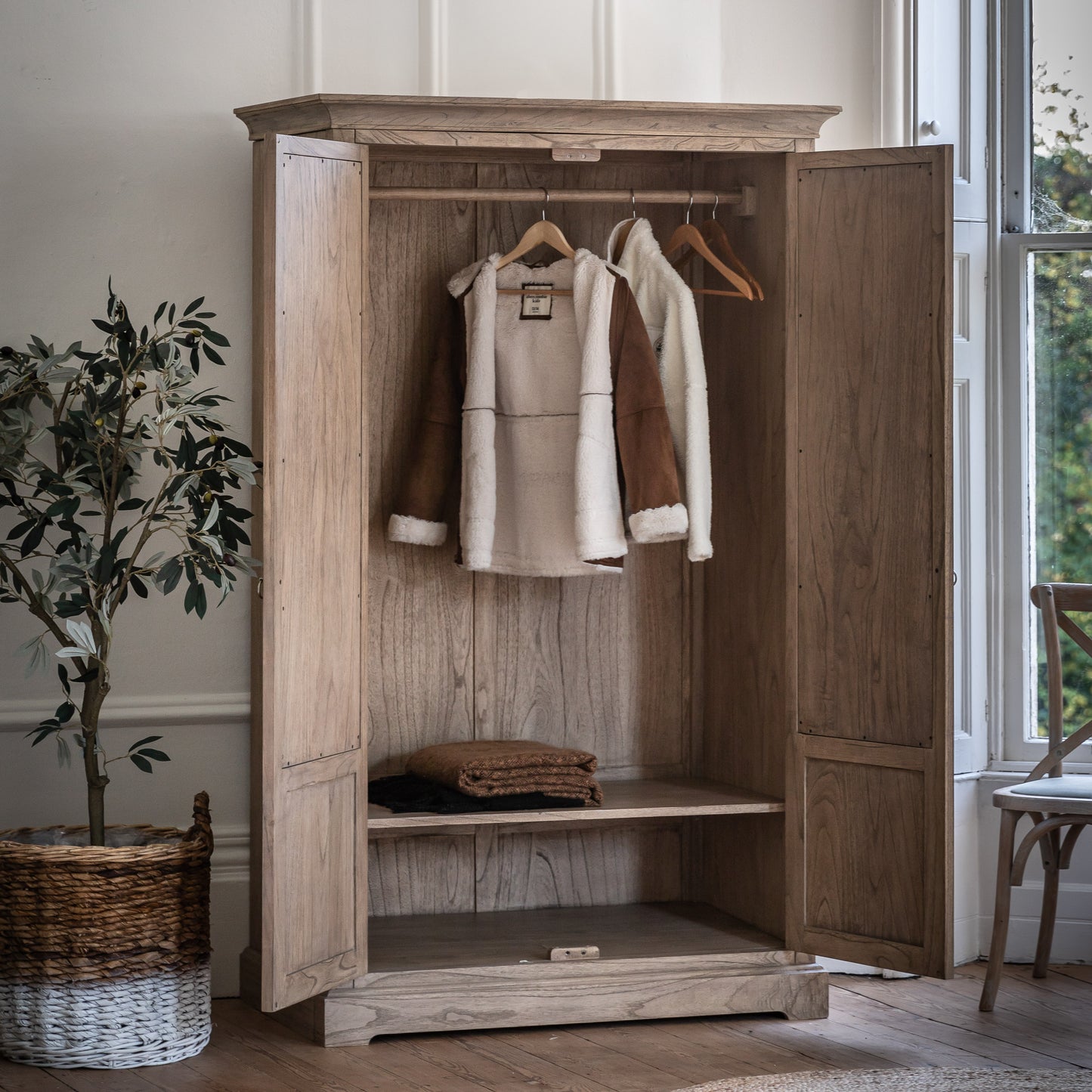 Mustique 2 Mirror Door Wardrobe Natural