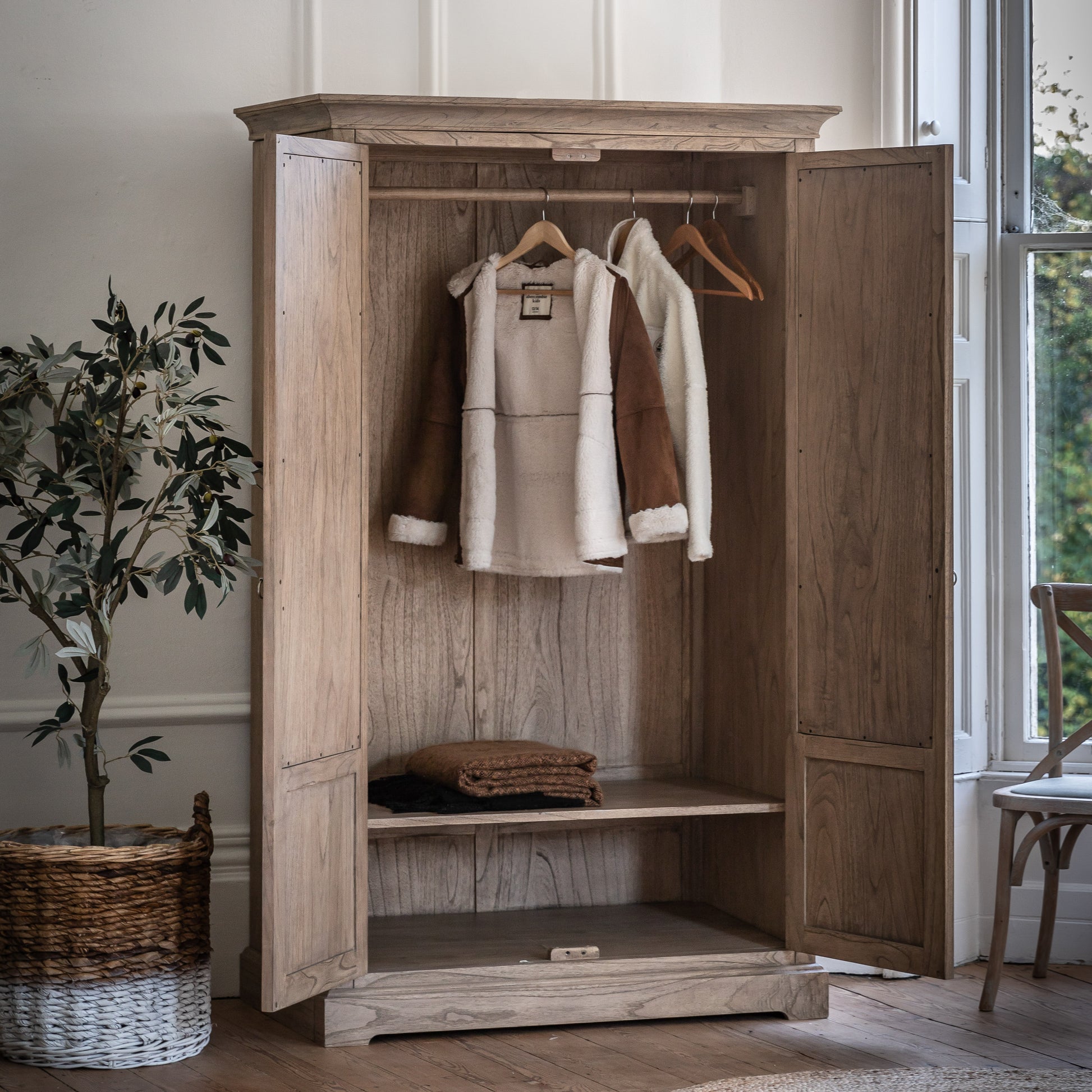 Mustique 2 Mirror Door Wardrobe Natural