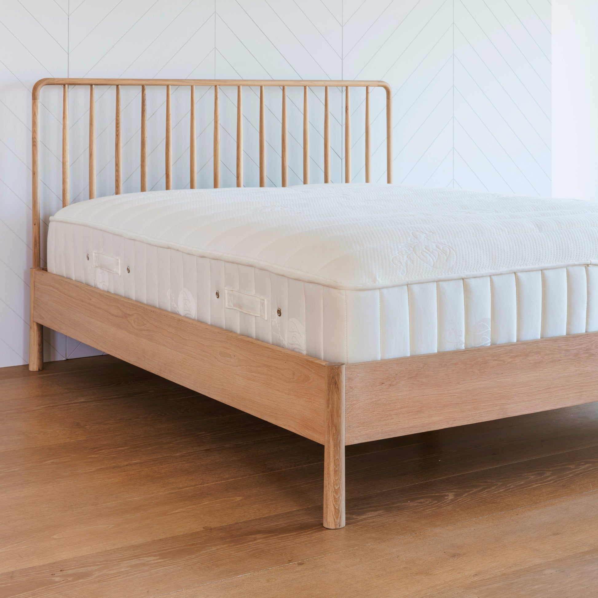 Wycombe Bed Oak King
