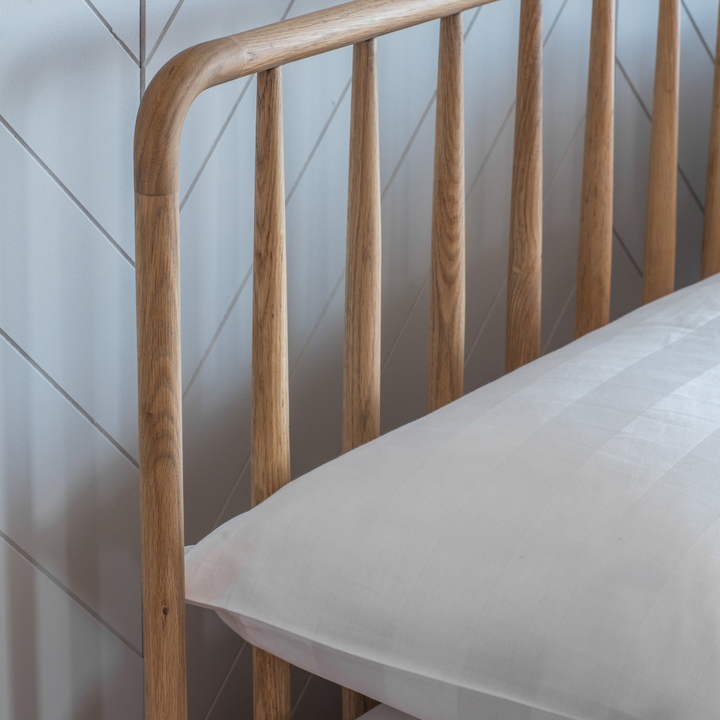 Wycombe Bed Oak Super King