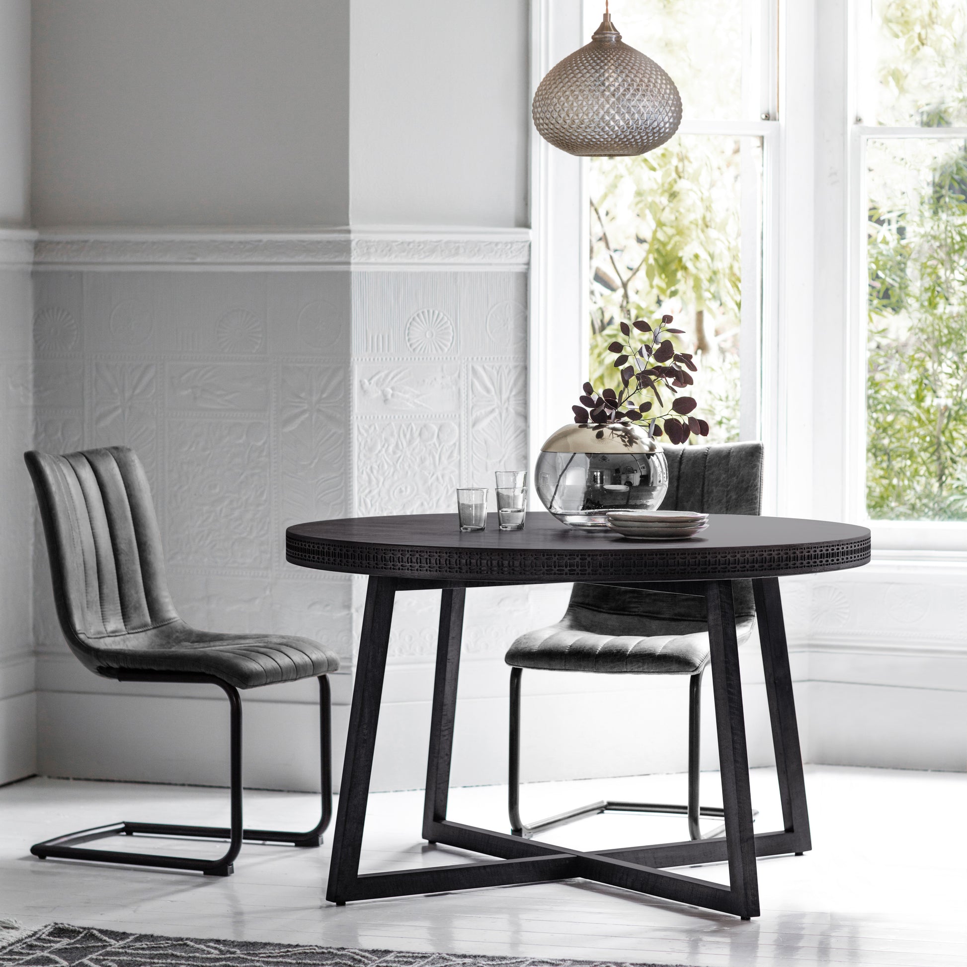 Boho Boutique Round Dining Table Black