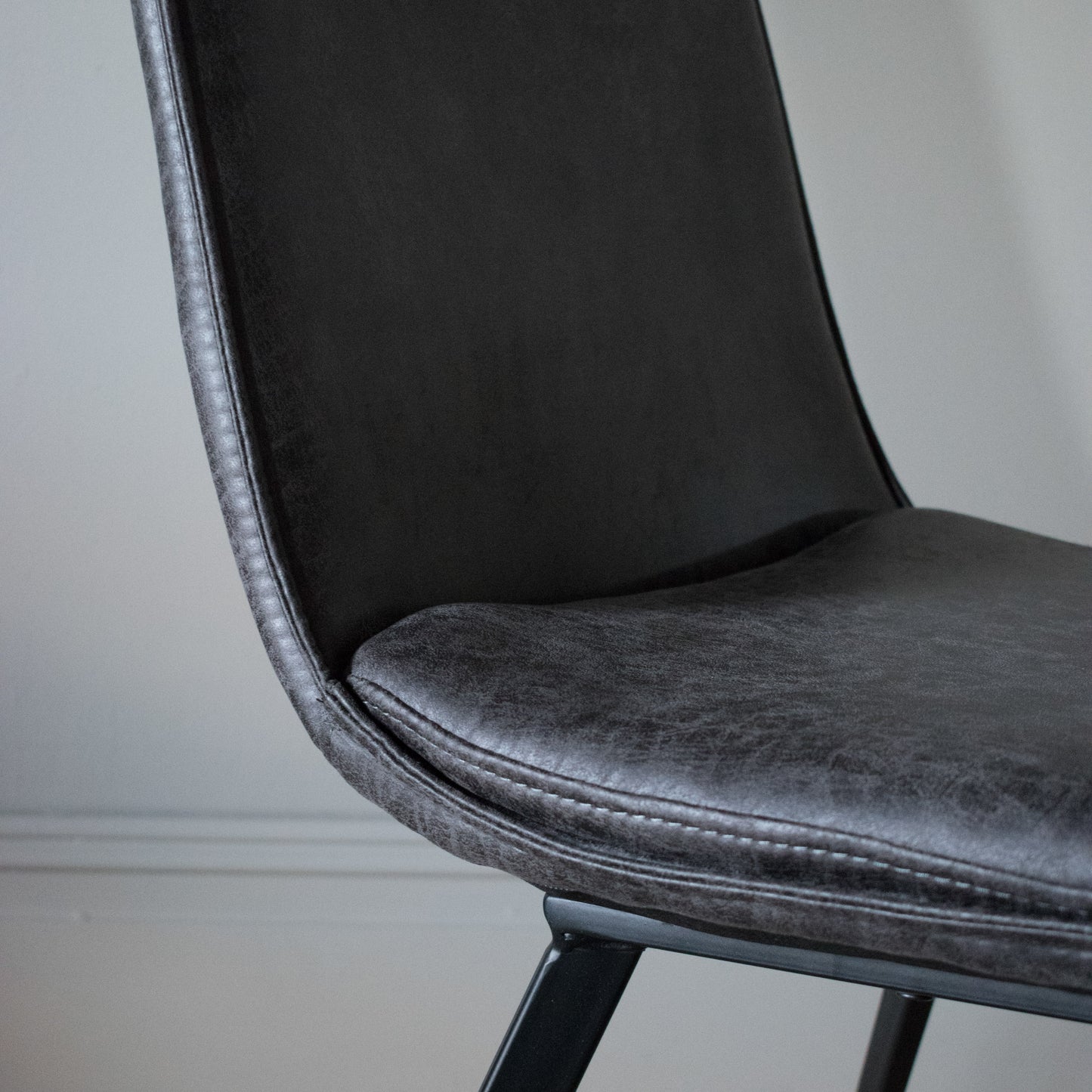 Hinks Chair Grey (2pk) Grey Leather