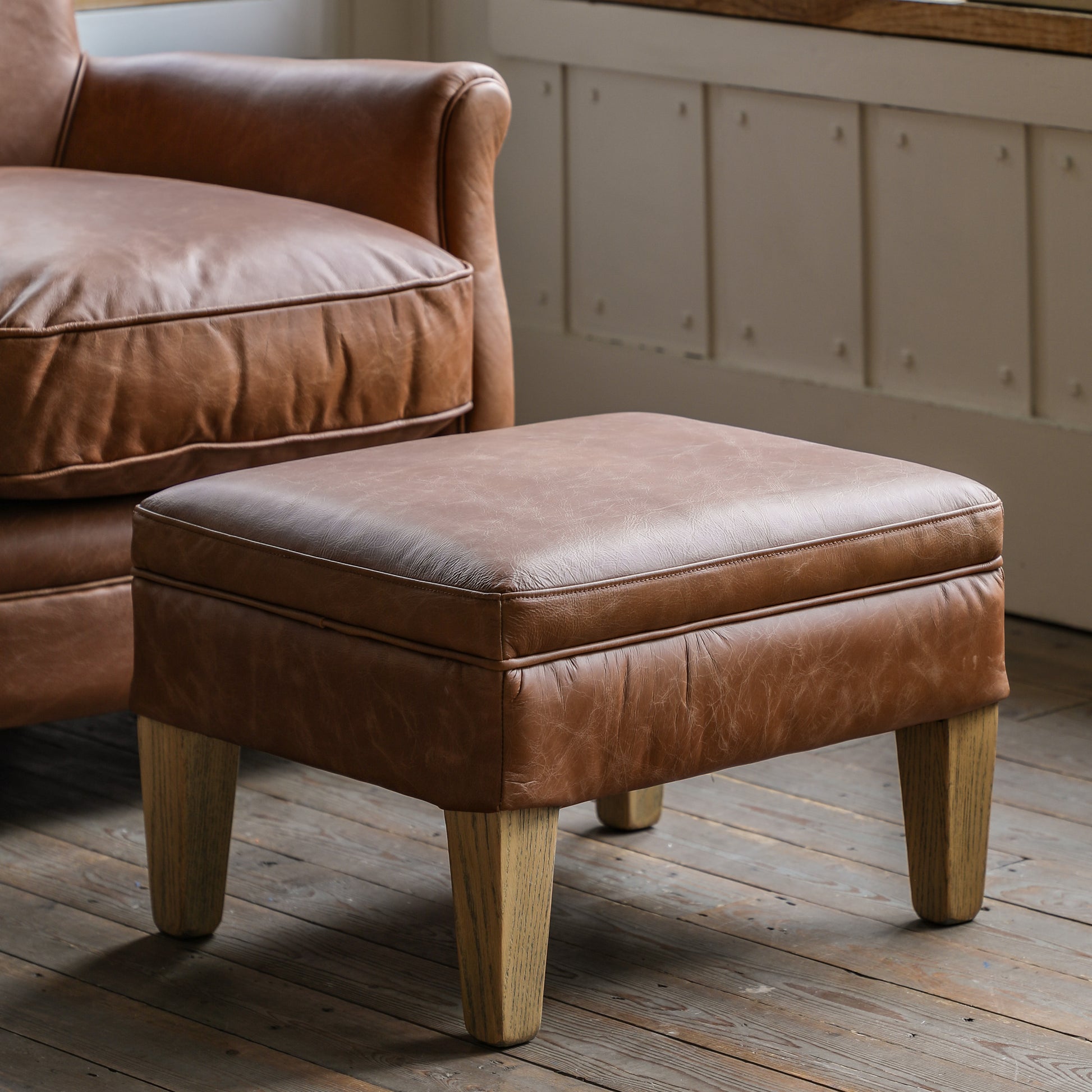 Mr. Paddington Stool Vintage Brown Leather