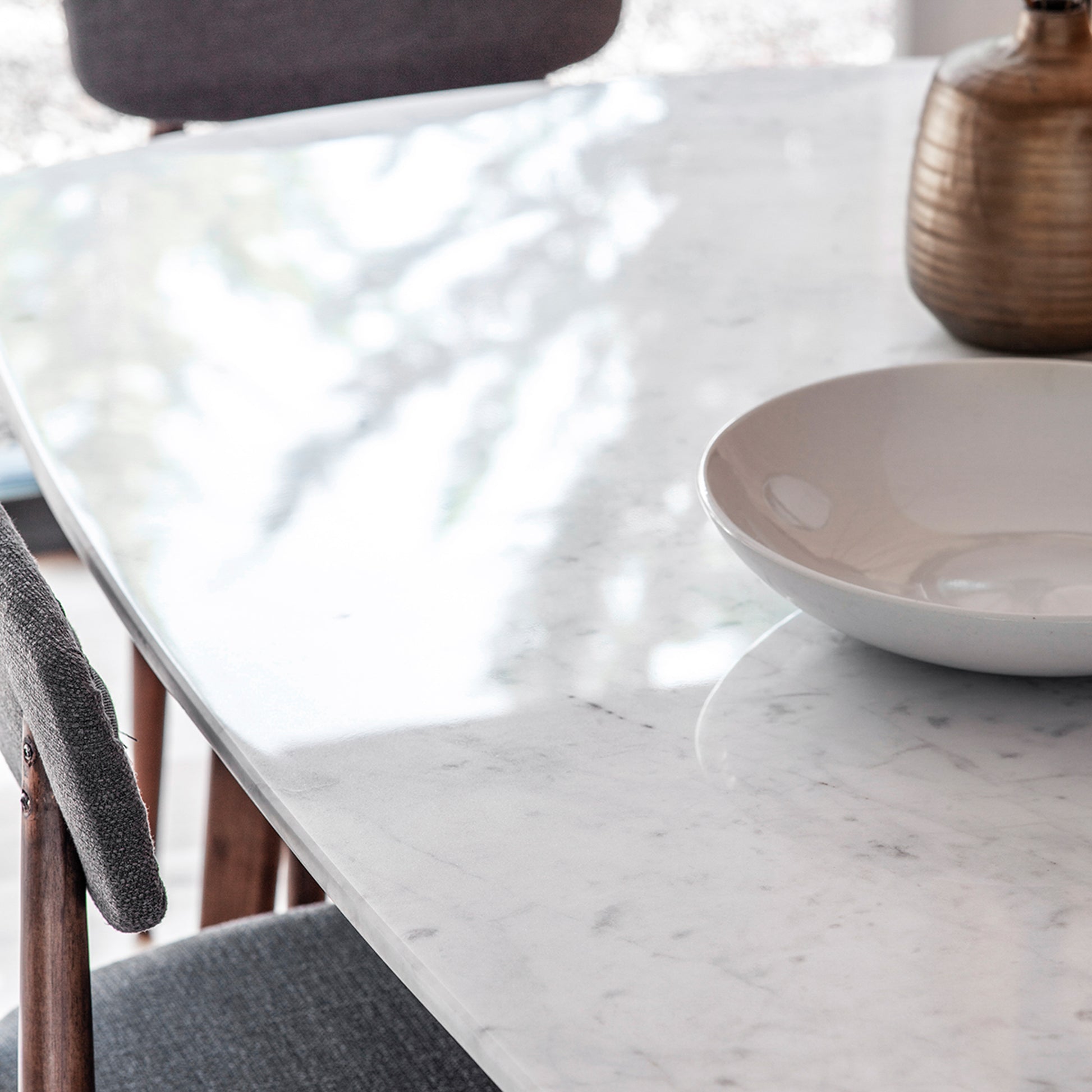 Barcelona Dining Table Dark Wood / Marble