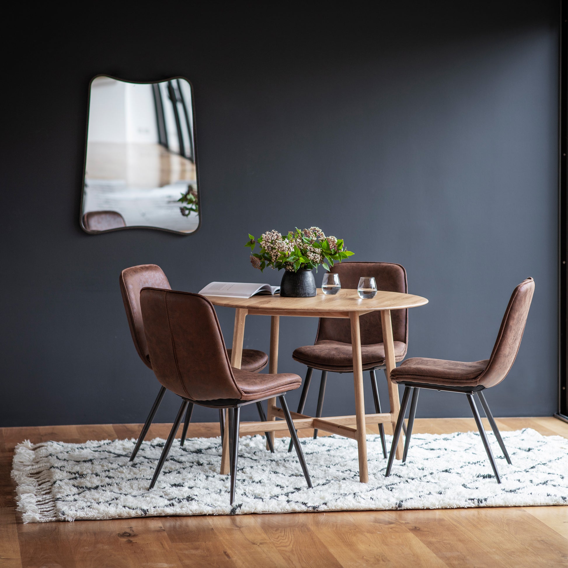 Madrid Round Dining Table Oak