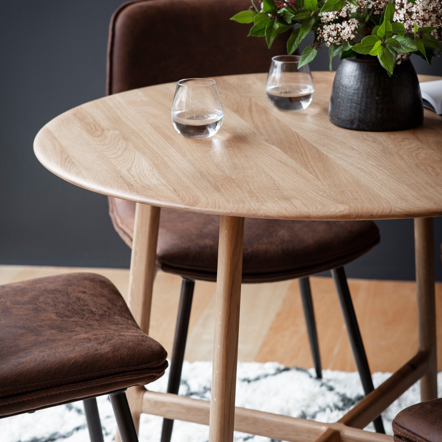 Madrid Round Dining Table Oak