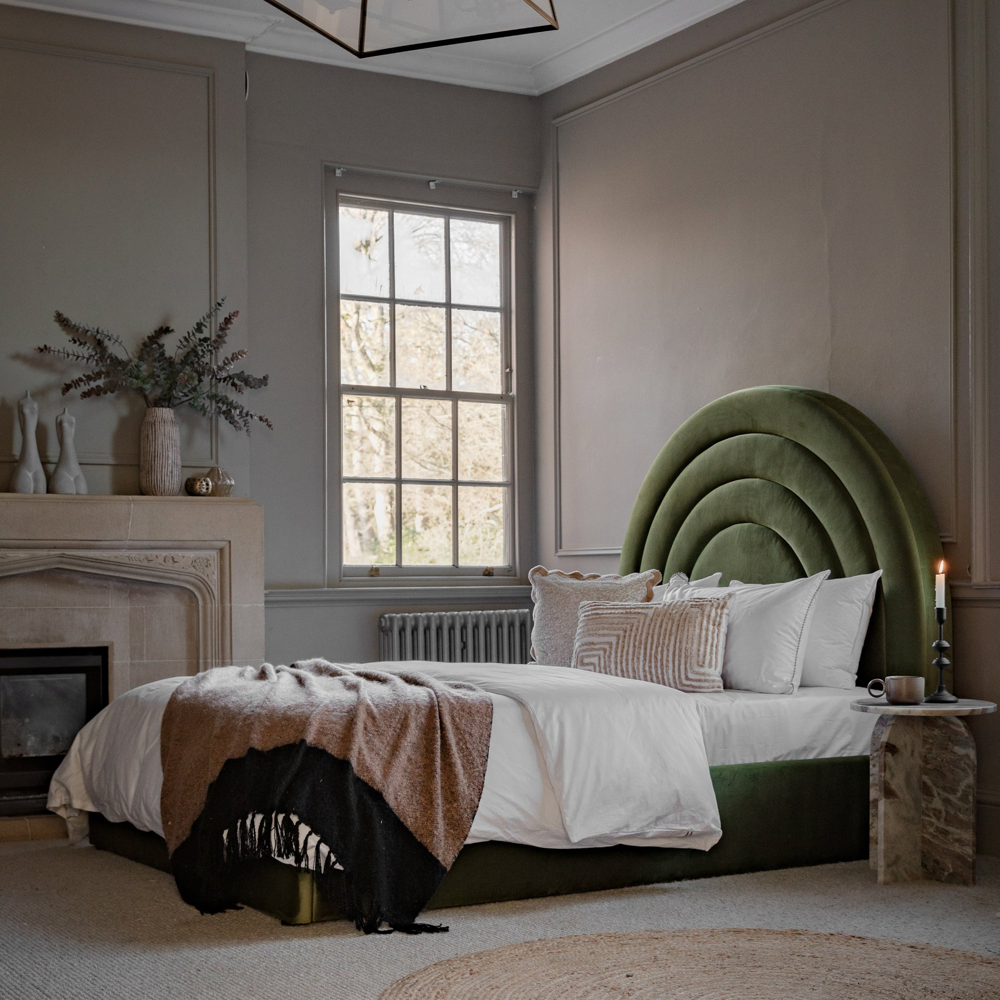 Arch Bed Olive King