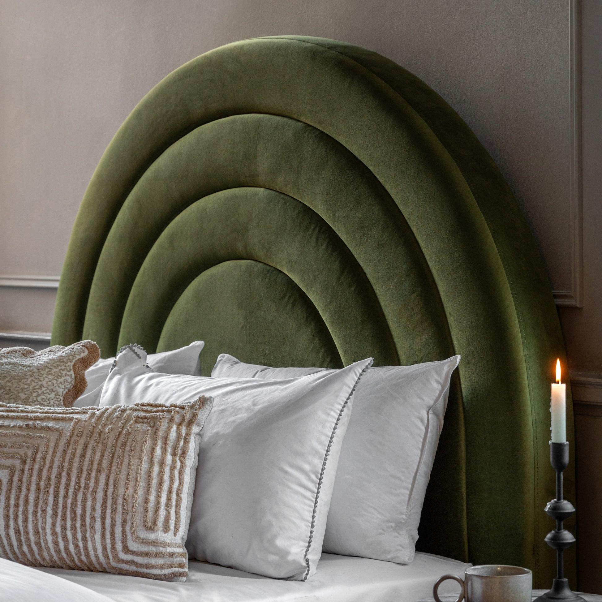 Arch Bed Olive King