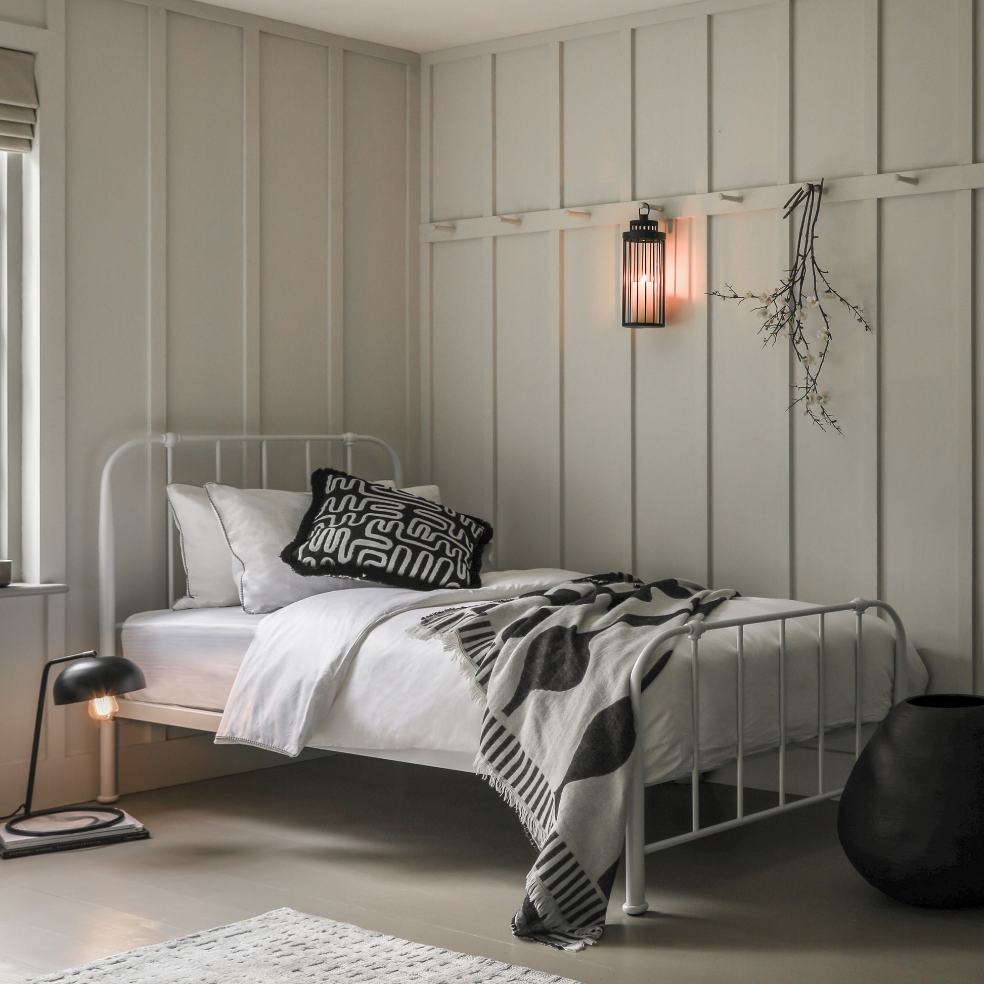 Loughton Bed Ivory Single
