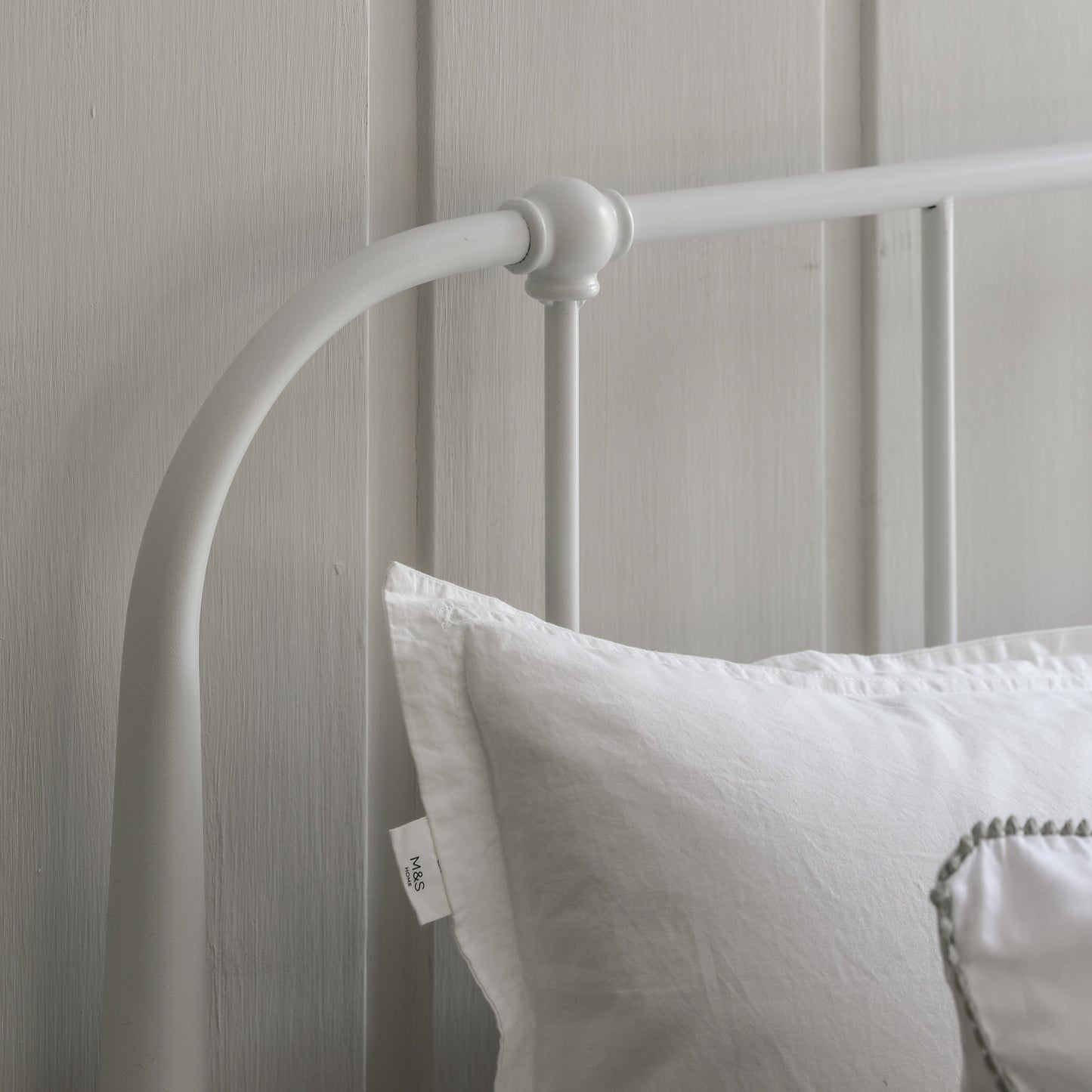 Loughton Bed Ivory King