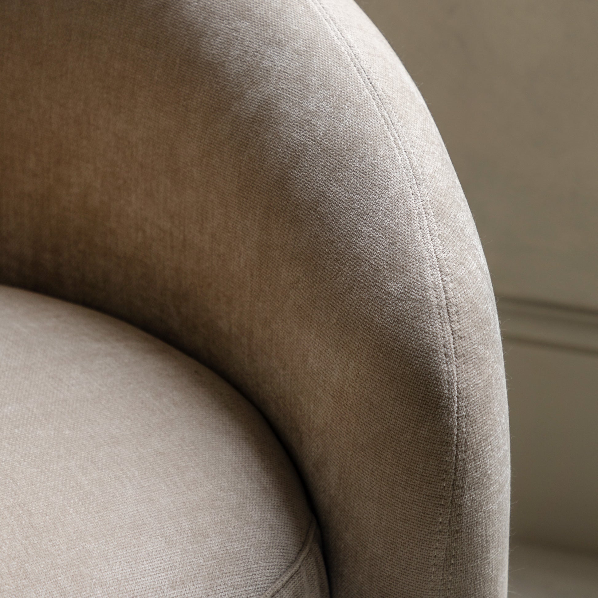 Curvo 2 Seater Sofa Cream