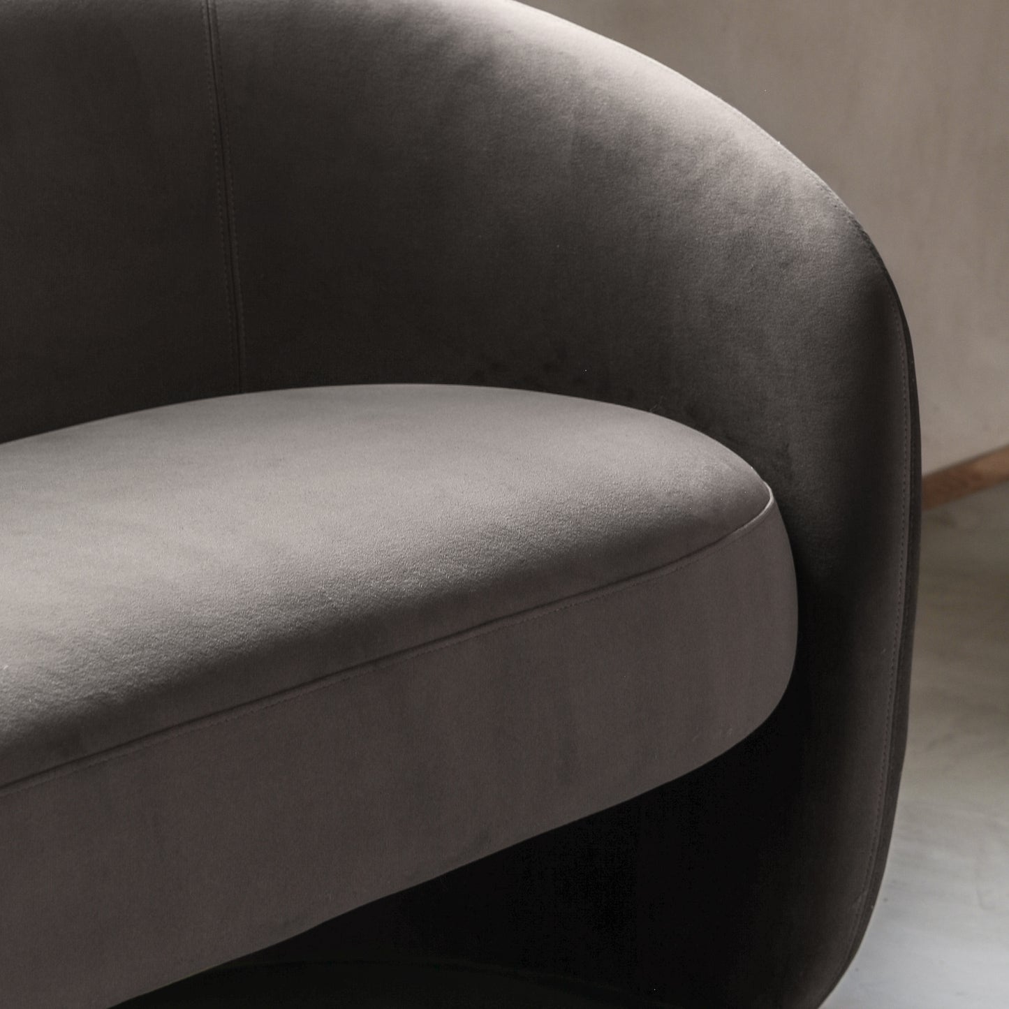 Curvo 2 Seater Sofa Espresso