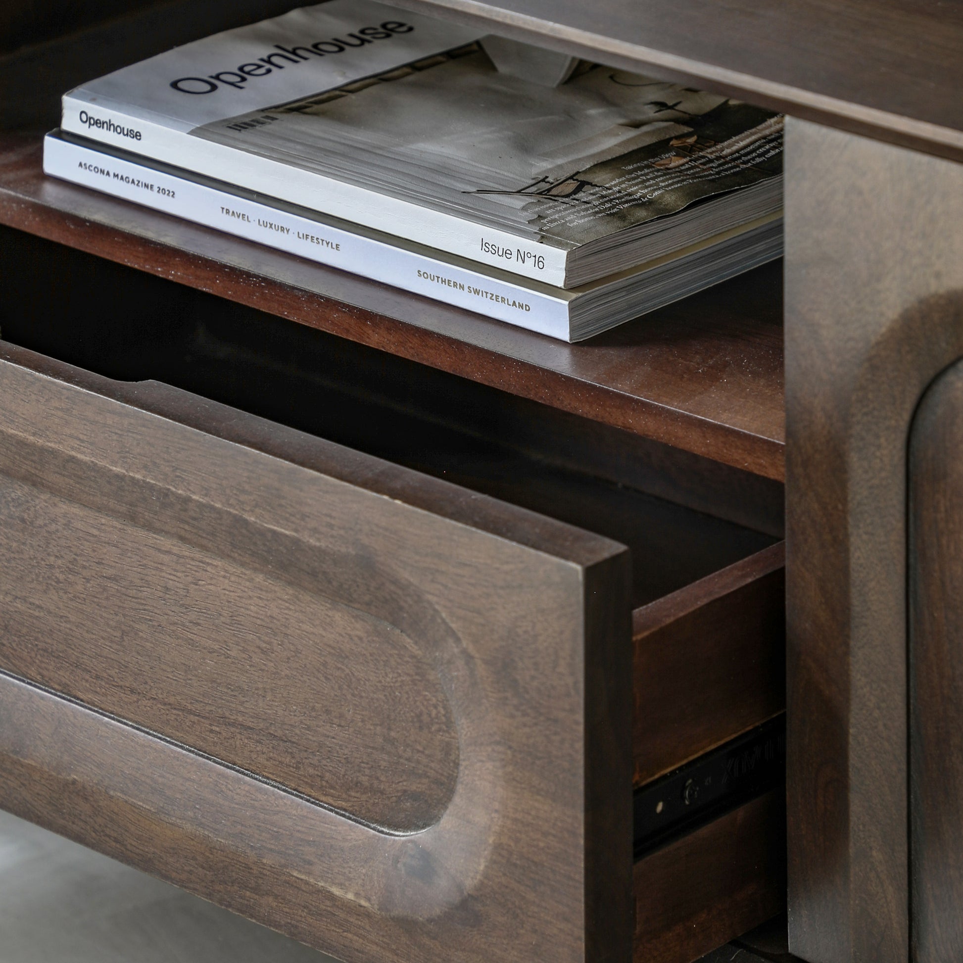 Arc Media Unit Walnut