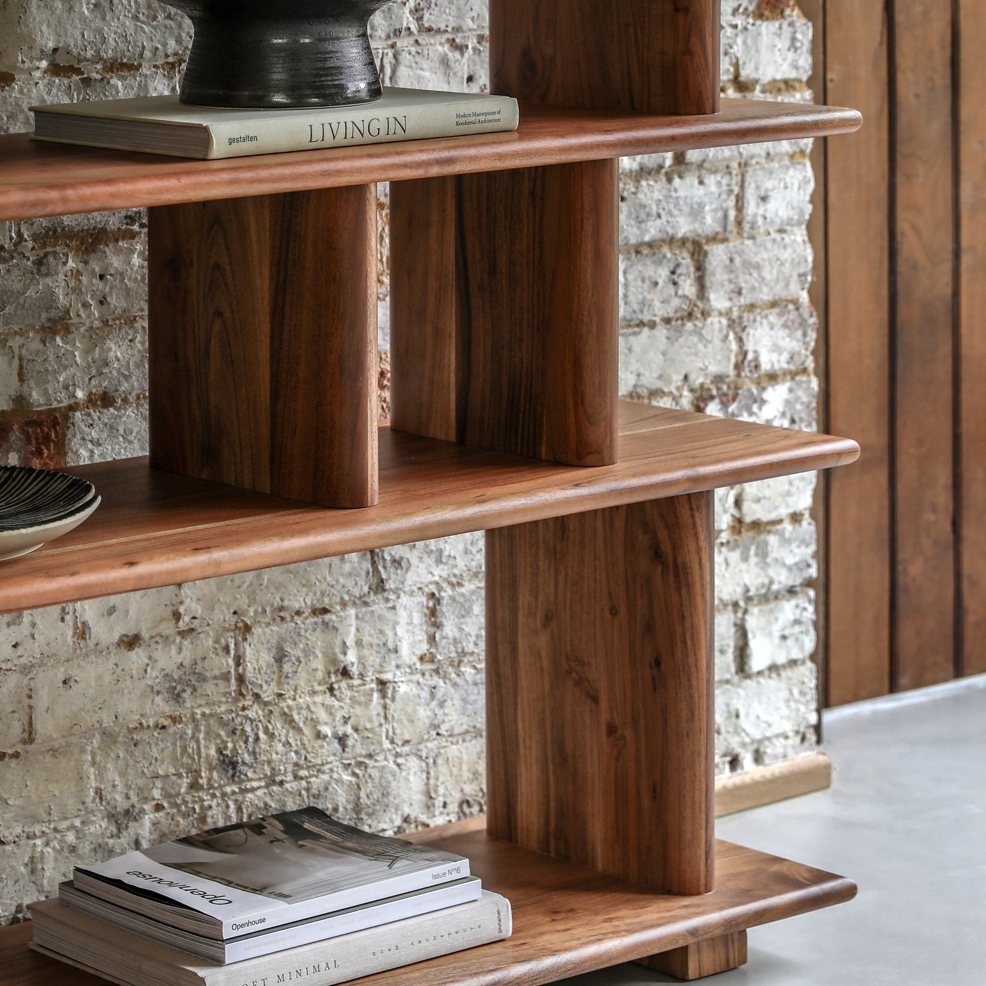 Borden Open Display Natural