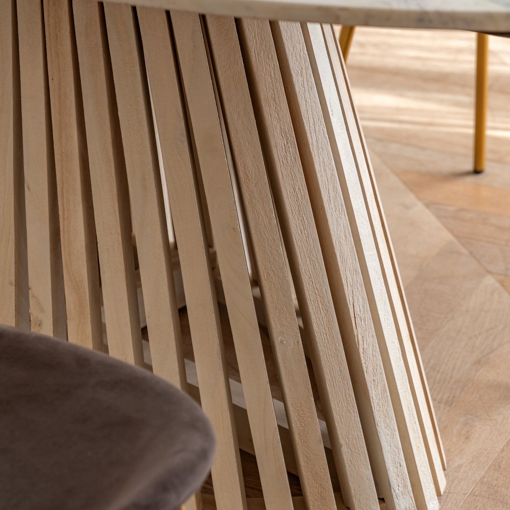 Soho Oval Dining Table Natural / White