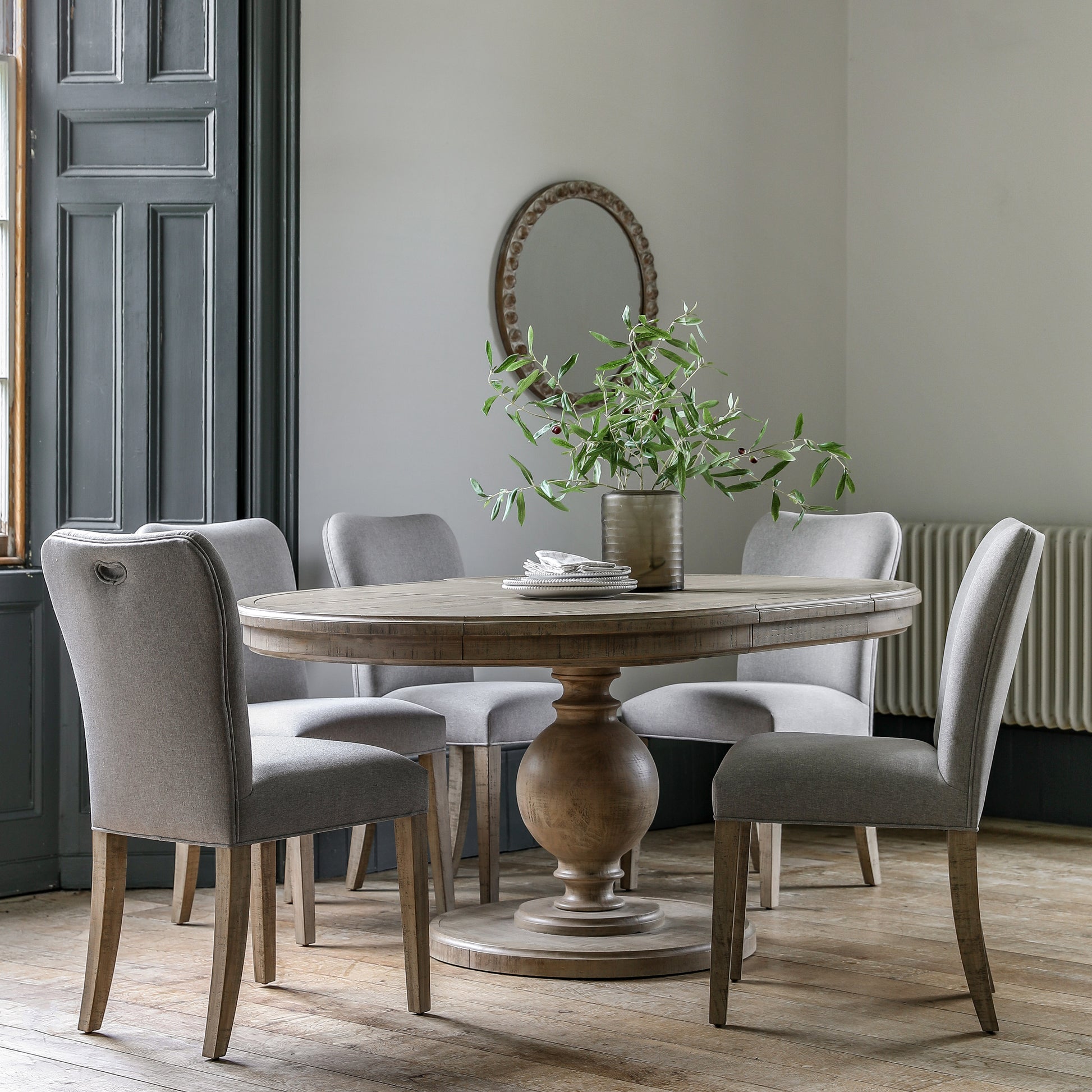 Vancouver Rnd Ext Dining Table Natural