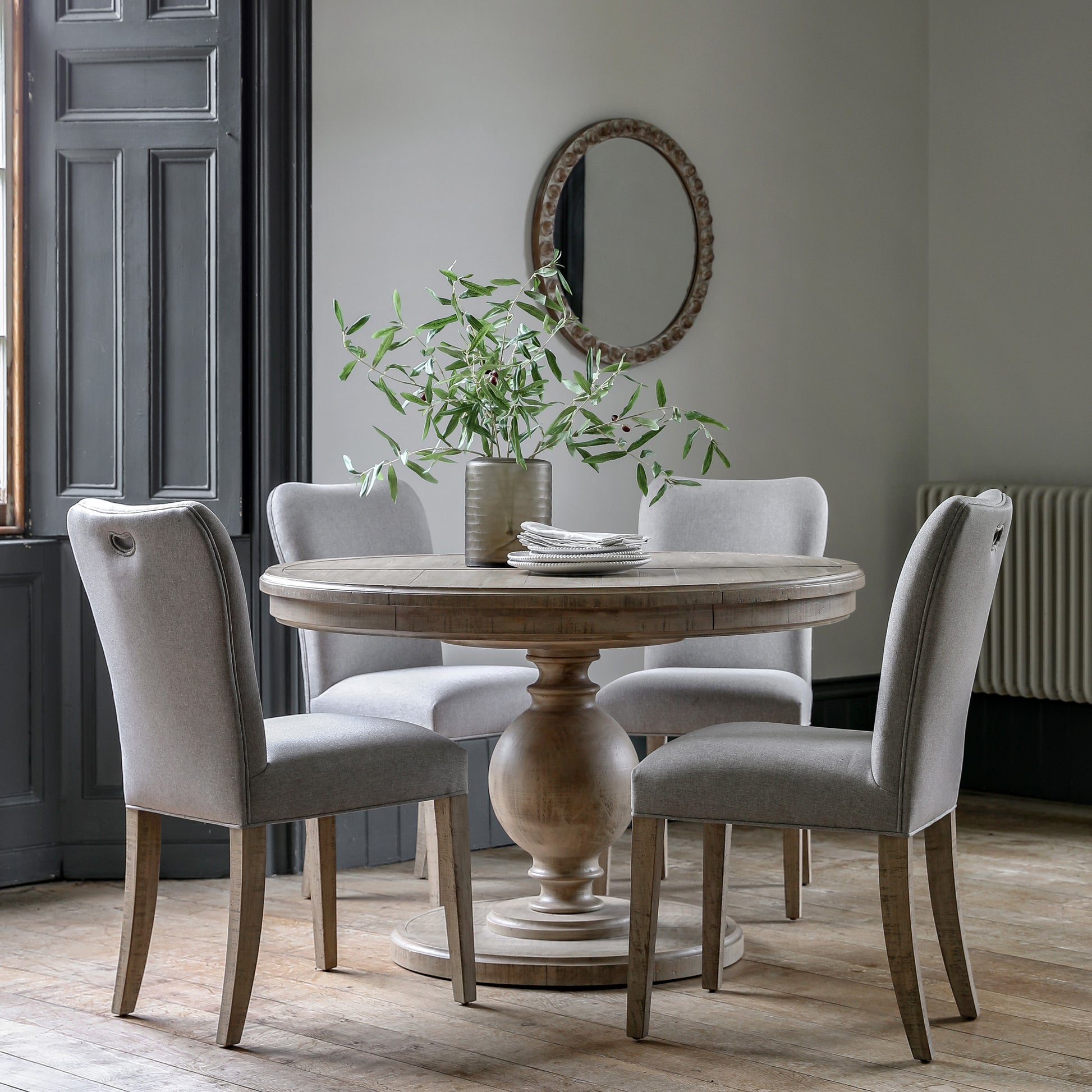 Vancouver Rnd Ext Dining Table Natural