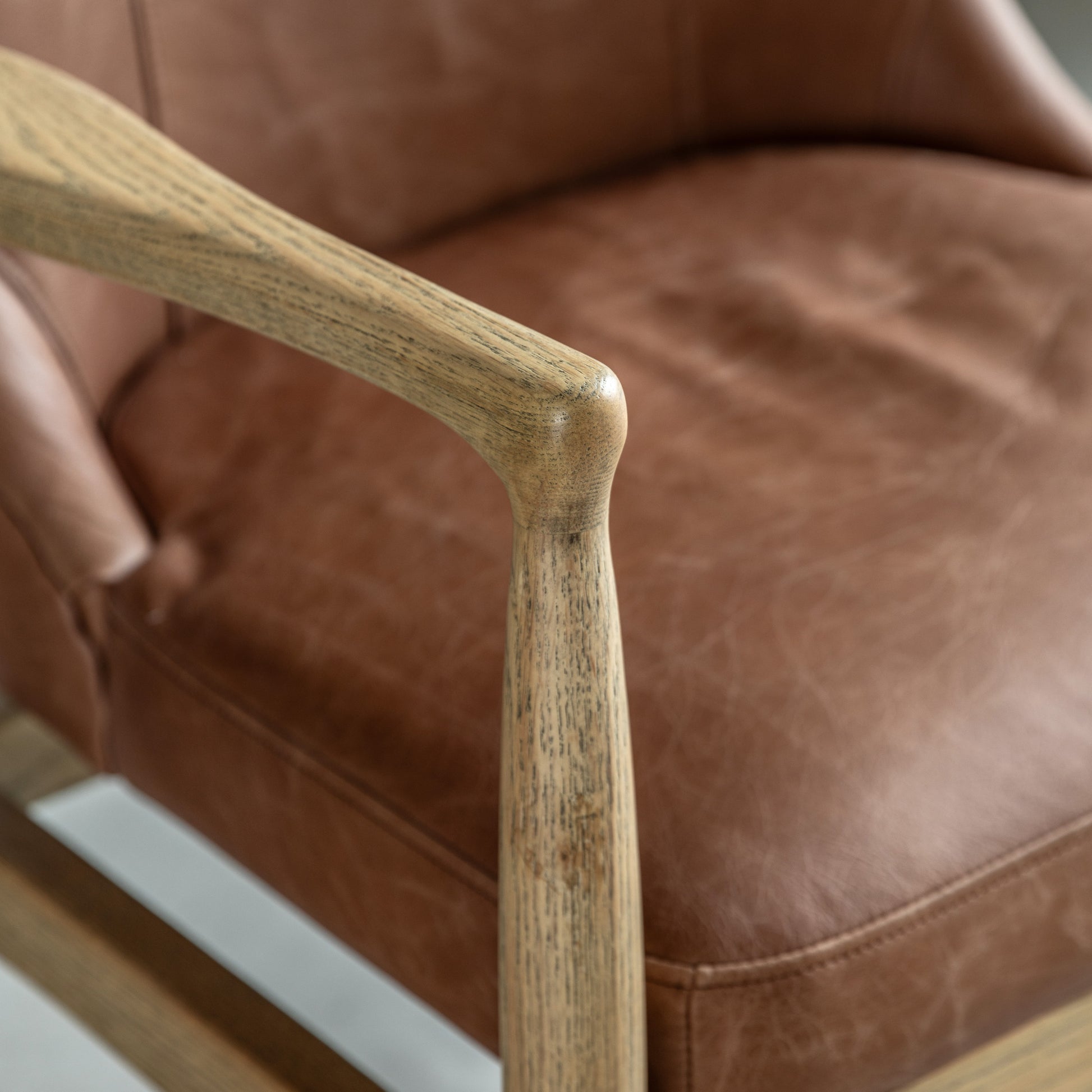 Tariva Armchair Antique Brown Leather