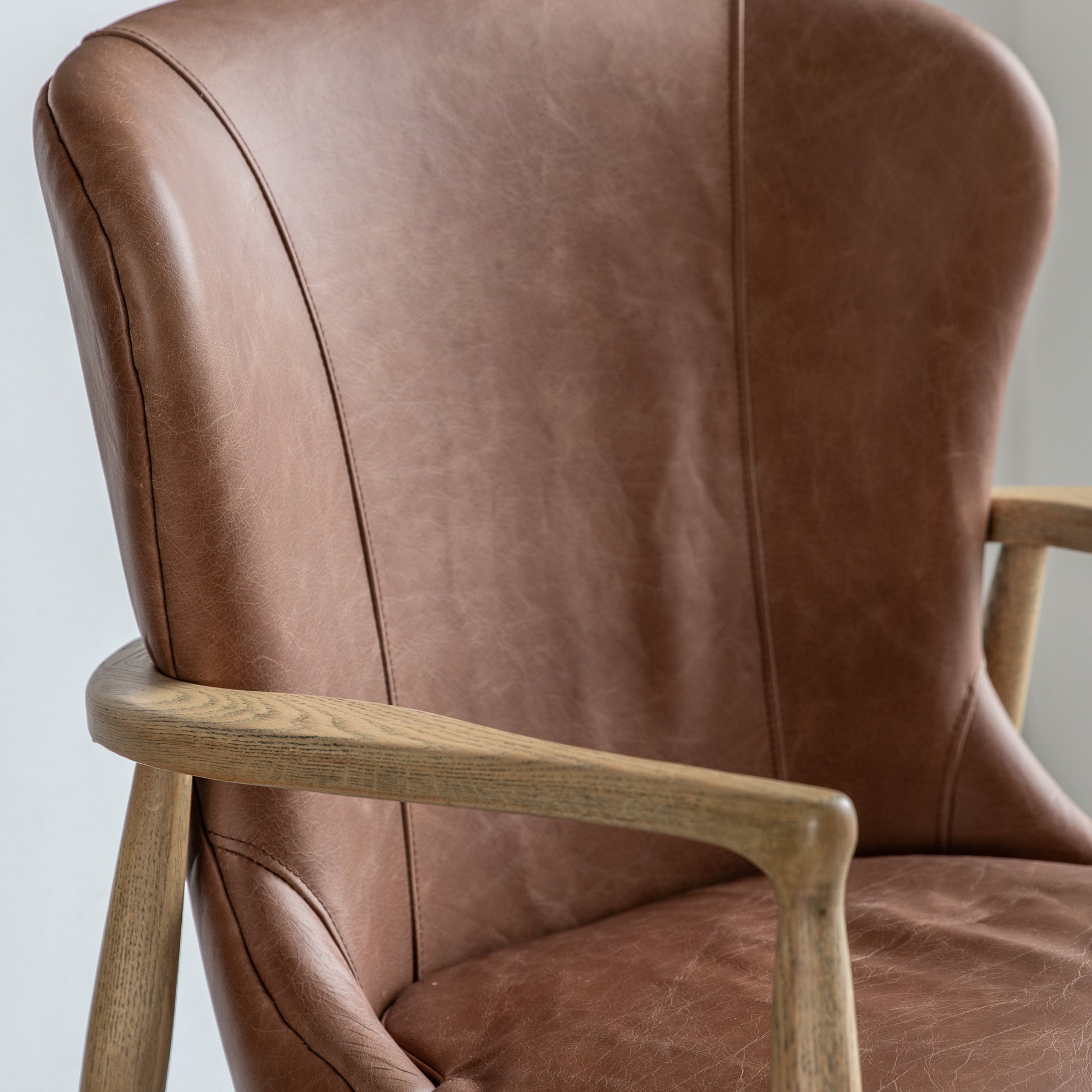 Tariva Armchair Antique Brown Leather