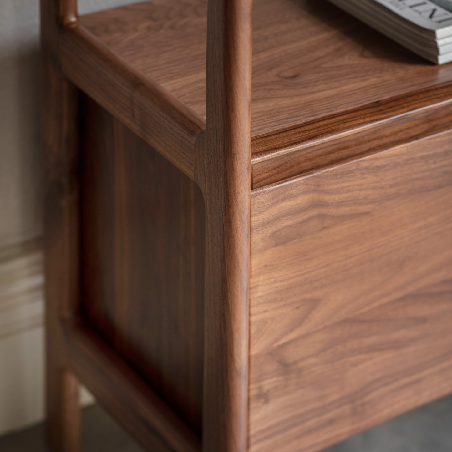 Madrid Open Display Walnut