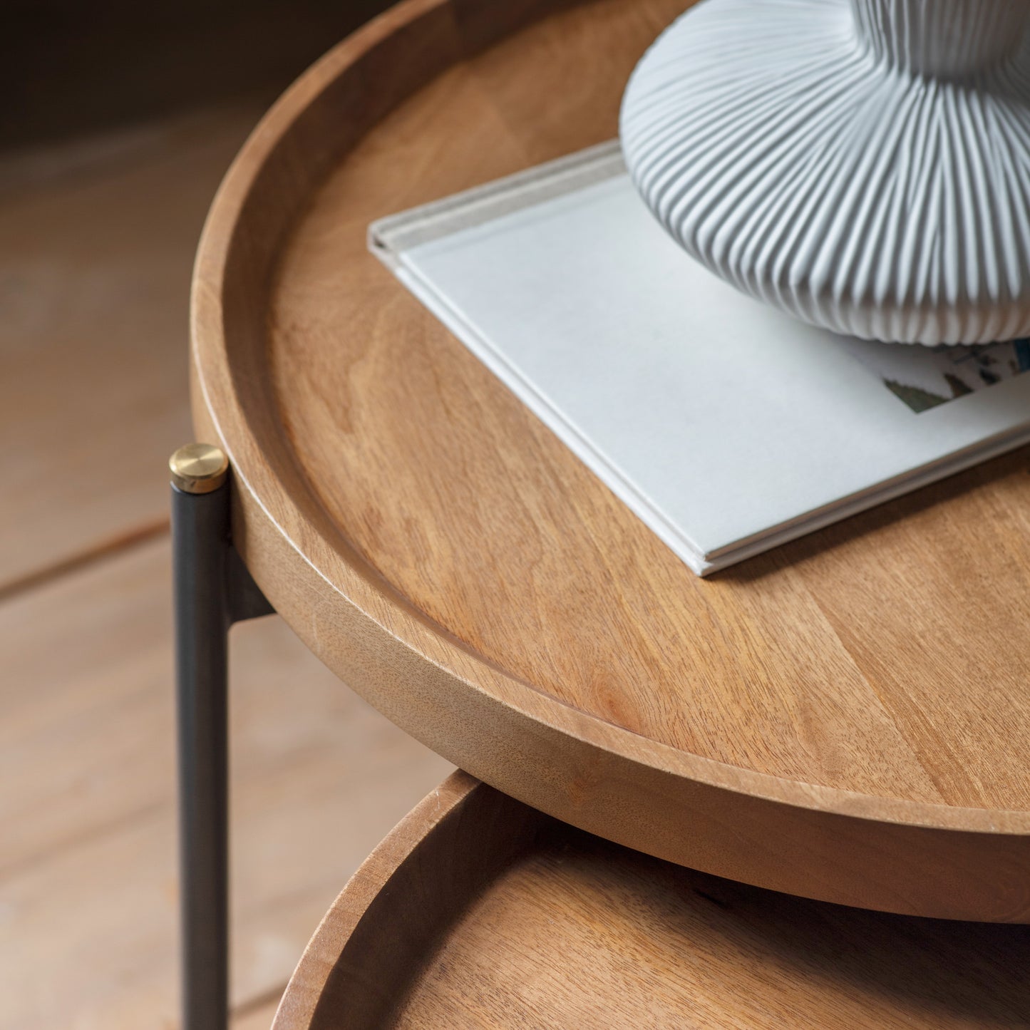 Dakota Nest Of 2 Tables Black / Natural