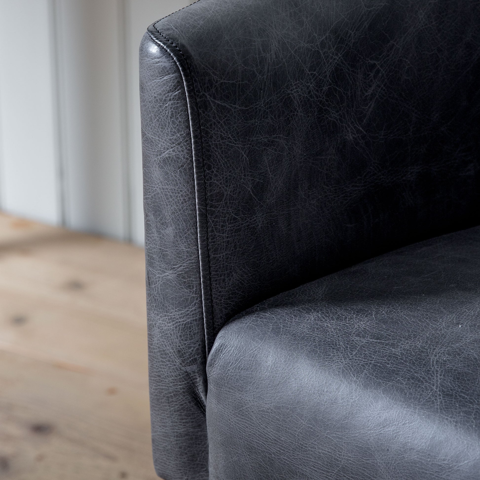 Feynman Swivel Chair Antique Ebony
