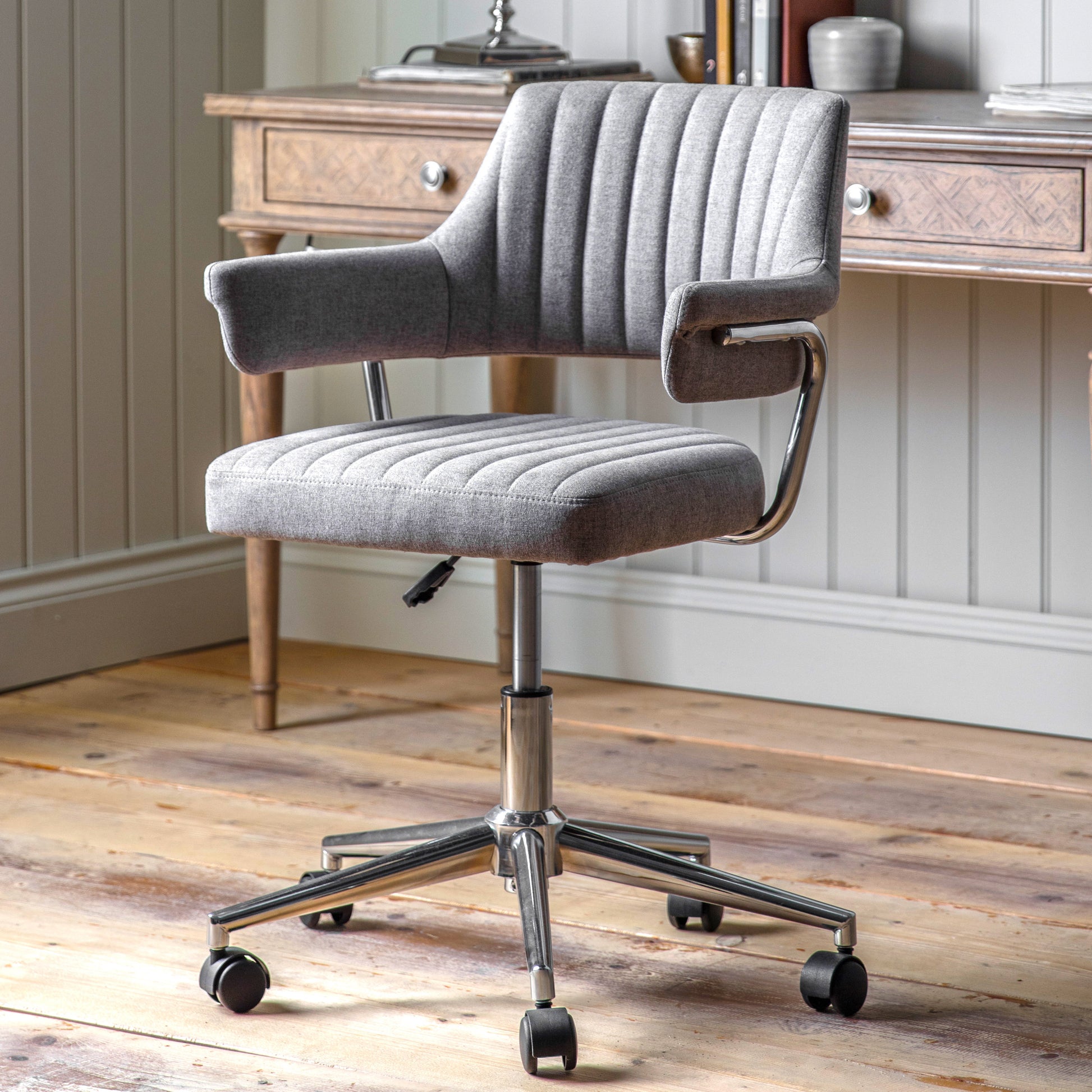 Mcintyre Swivel Chair Grey