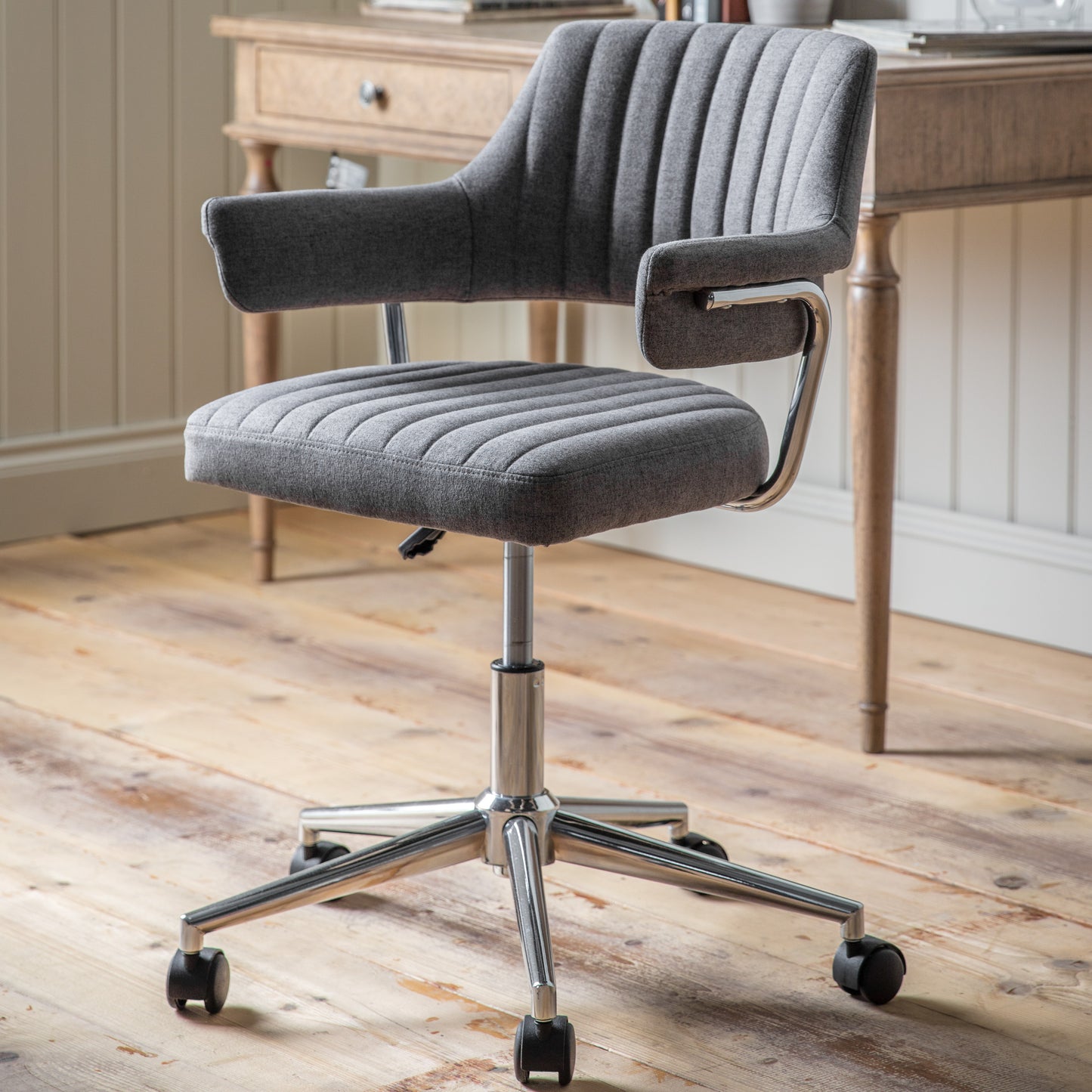 Mcintyre Swivel Chair Charcoal