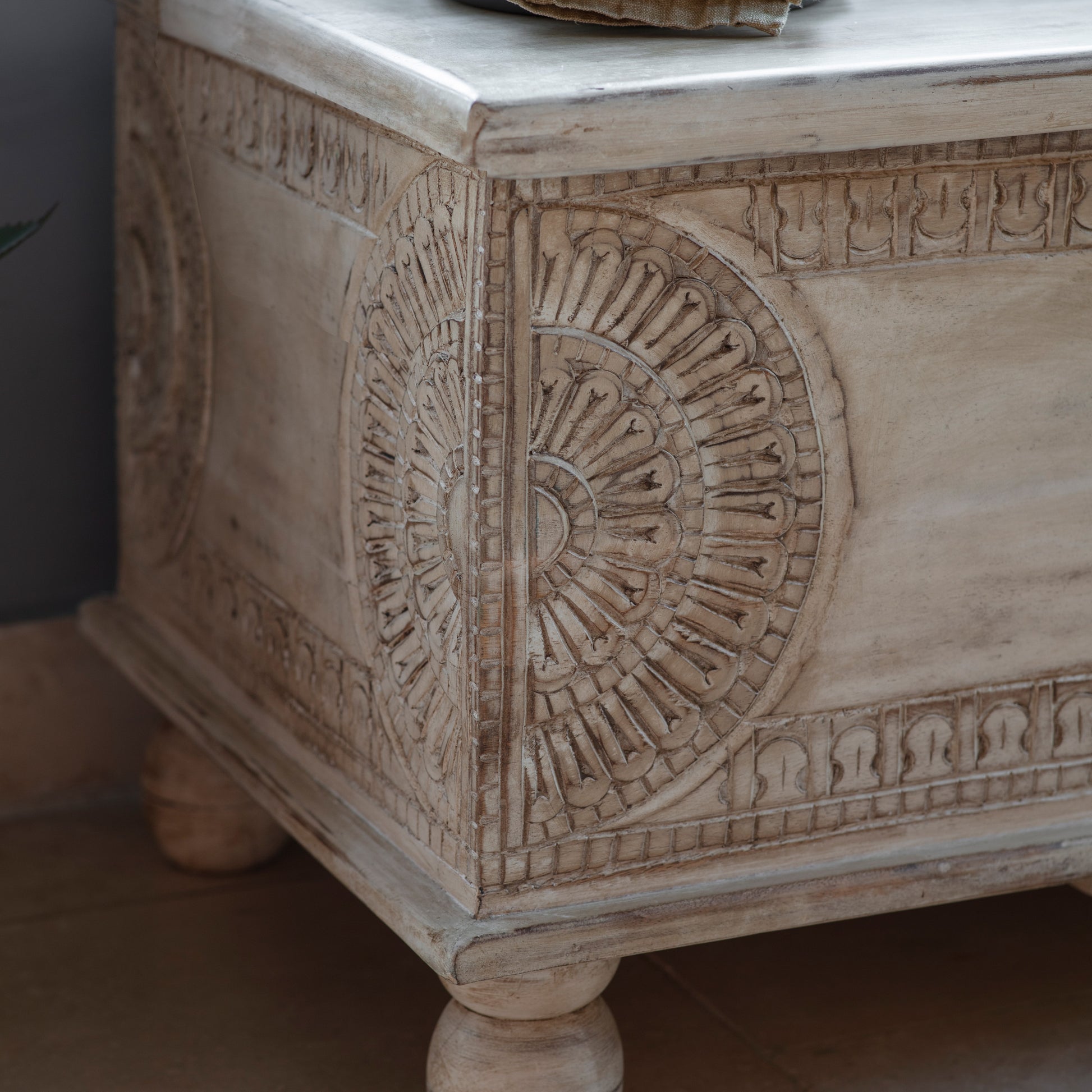 Satara Storage Table/Bench Whitewash