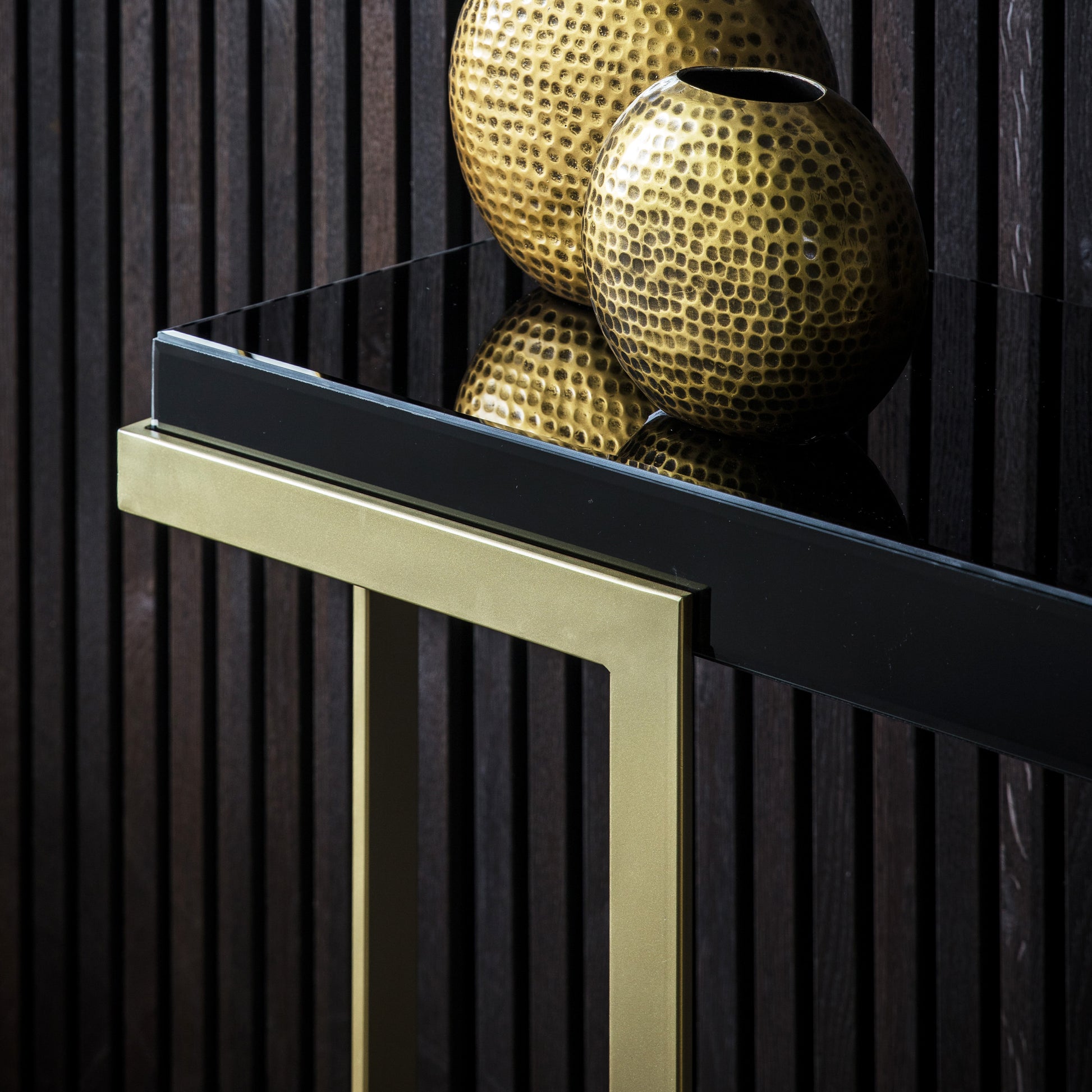 Ardella Console Table Black / Gold