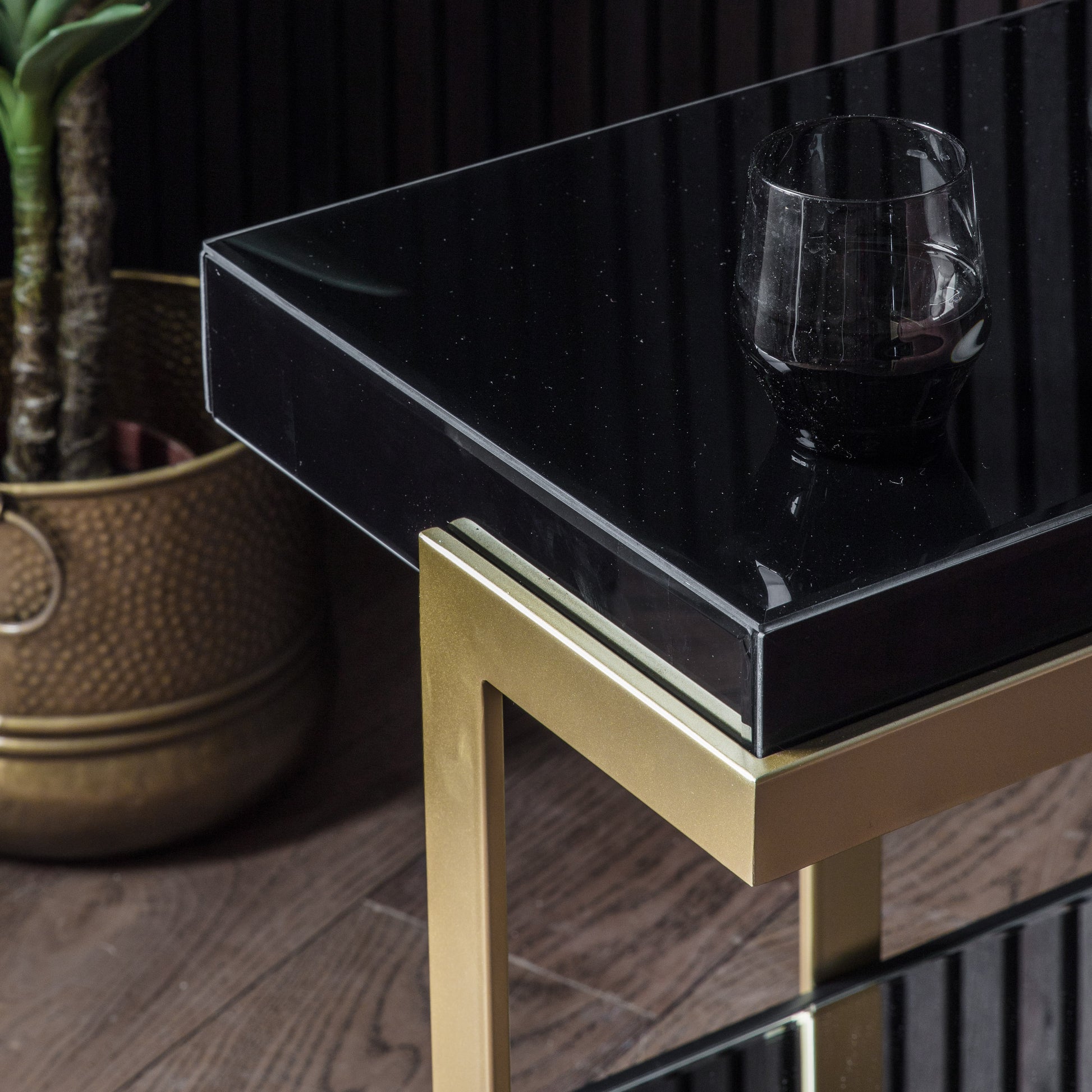 Ardella Side Table Black / Gold
