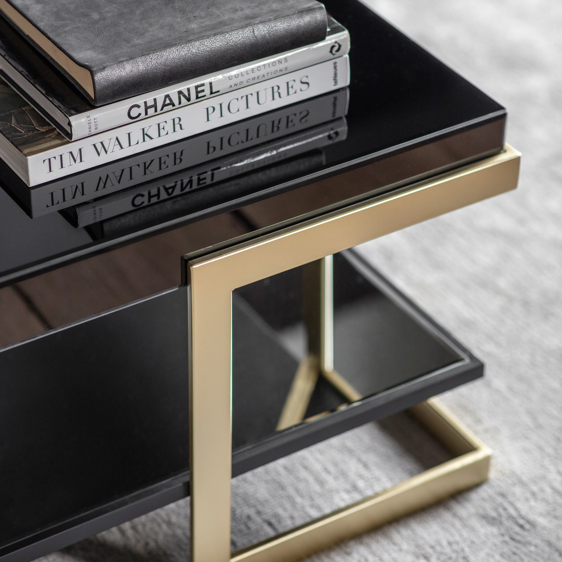 Ardella Coffee Table Black / Gold