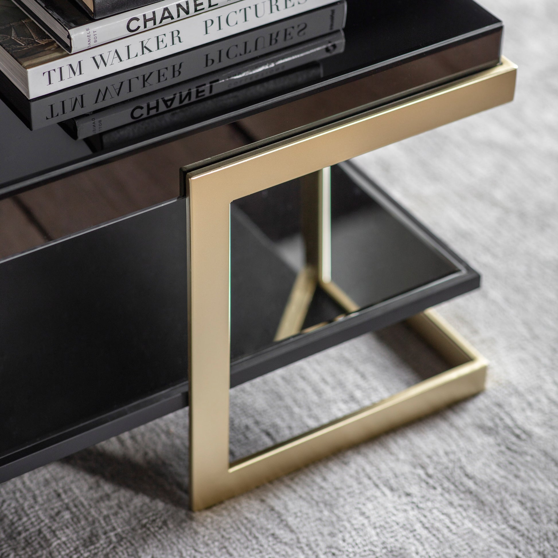 Ardella Coffee Table Black / Gold