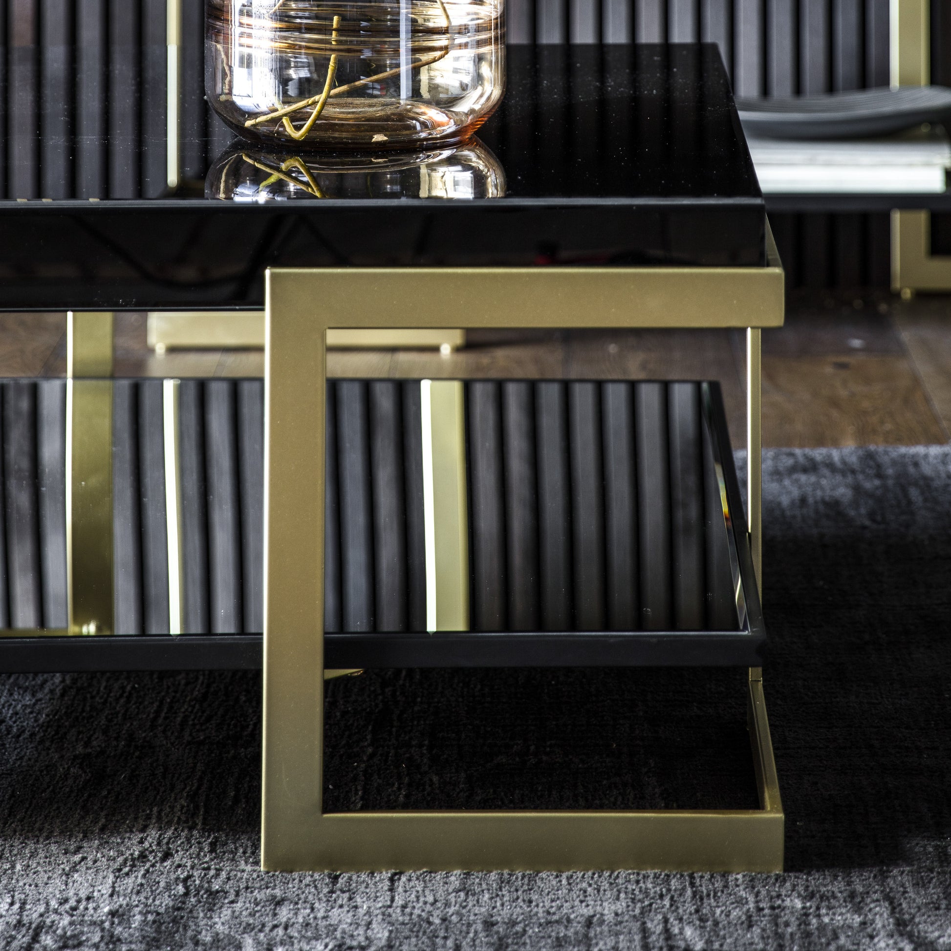Ardella Coffee Table Black / Gold