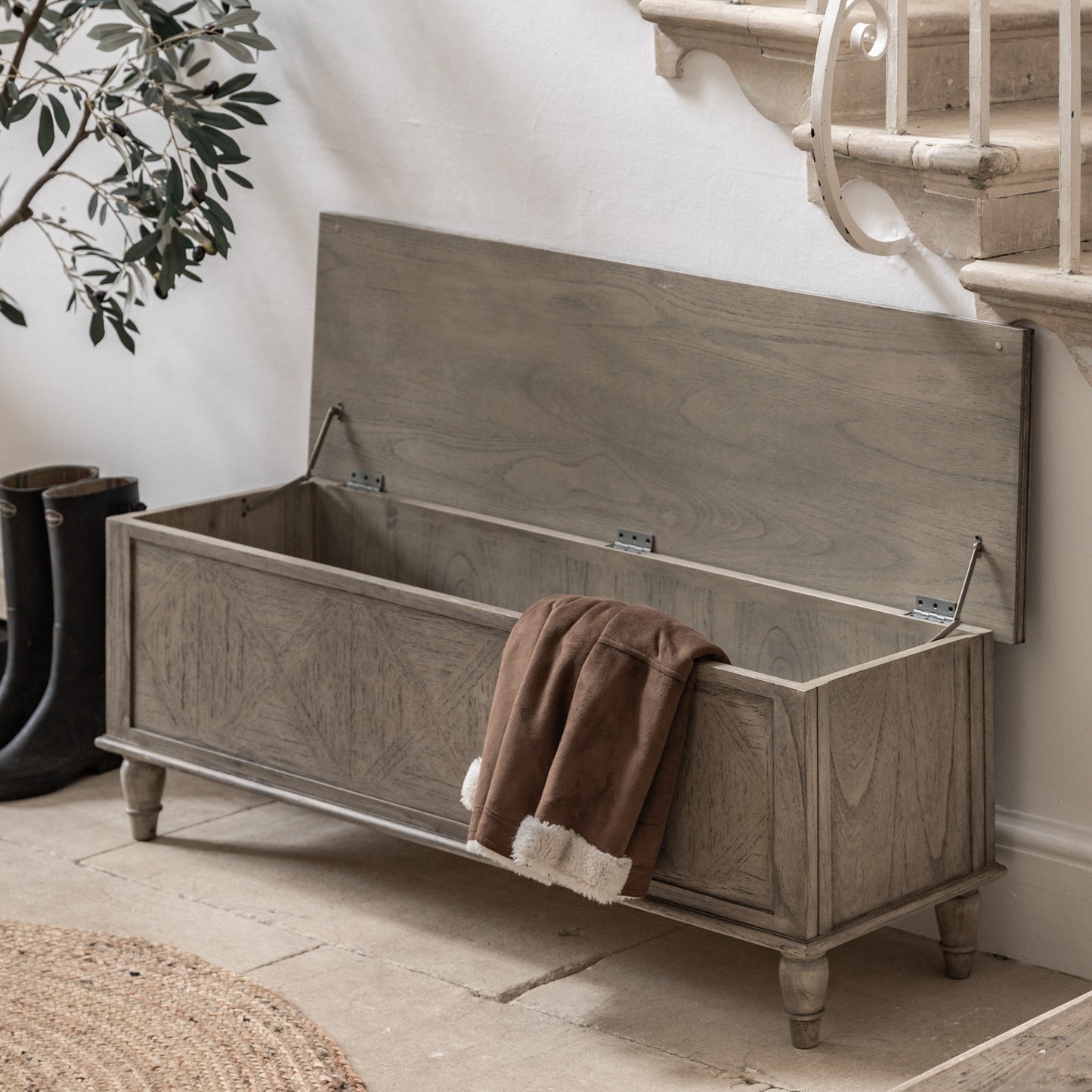 Mustique Hall Bench/Chest Natural