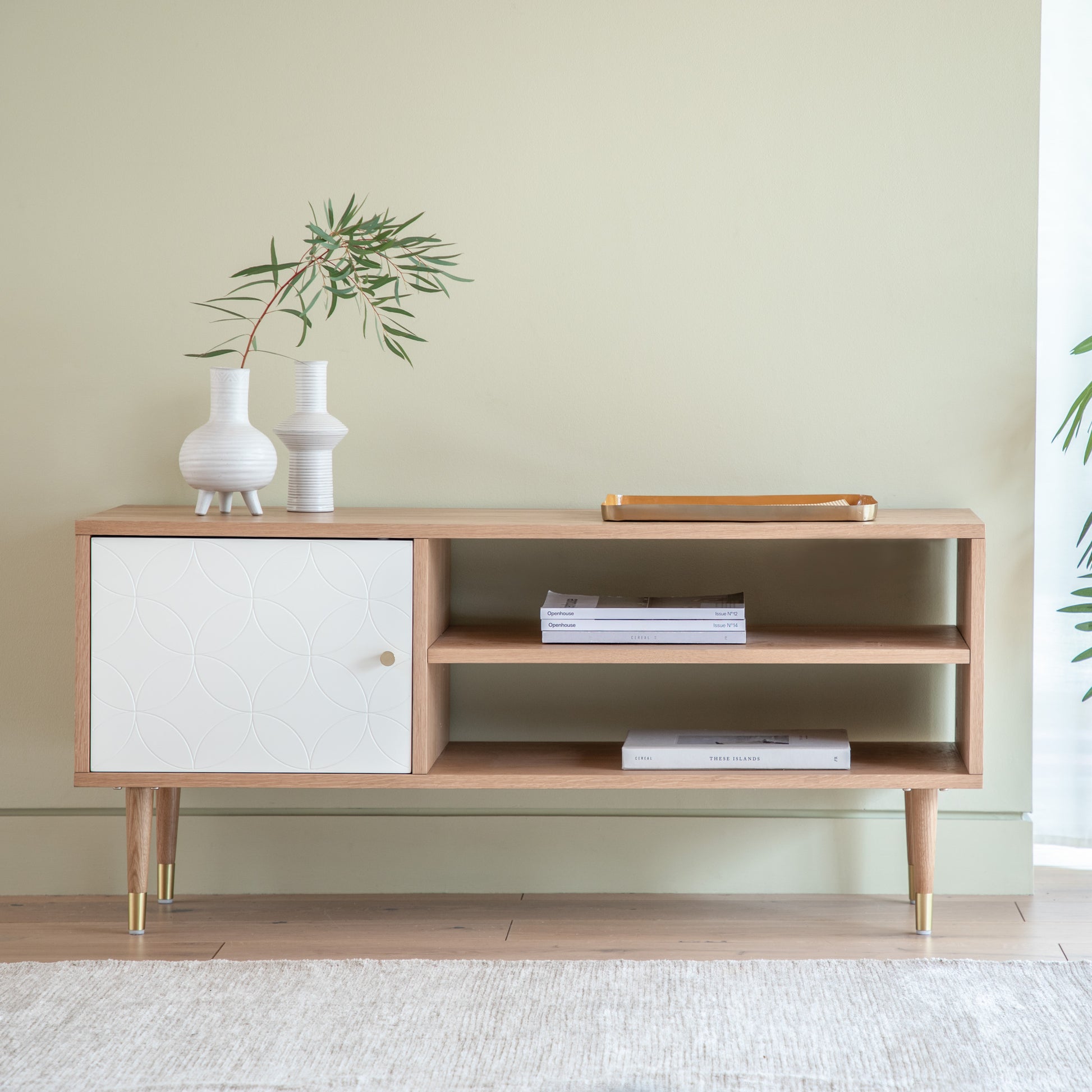 Newbury Media Unit Oak White