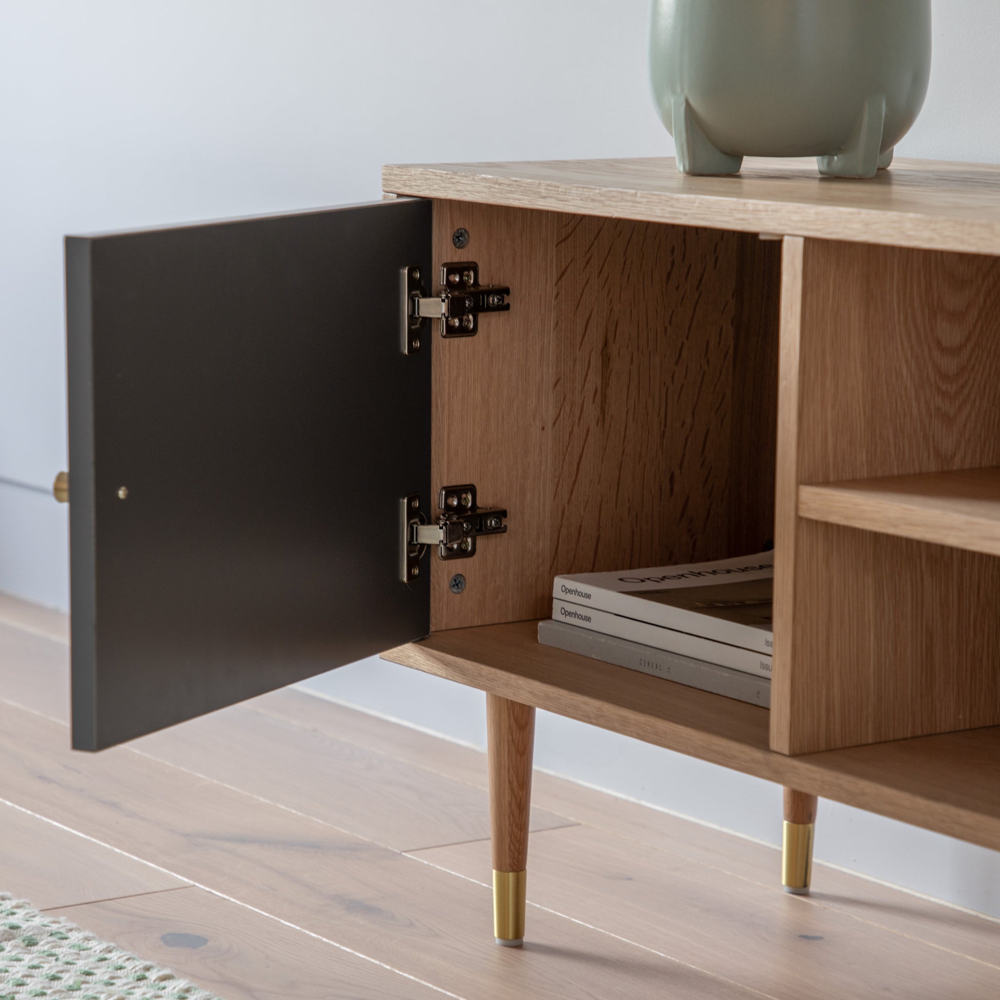 Newbury Media Unit Oak Grey