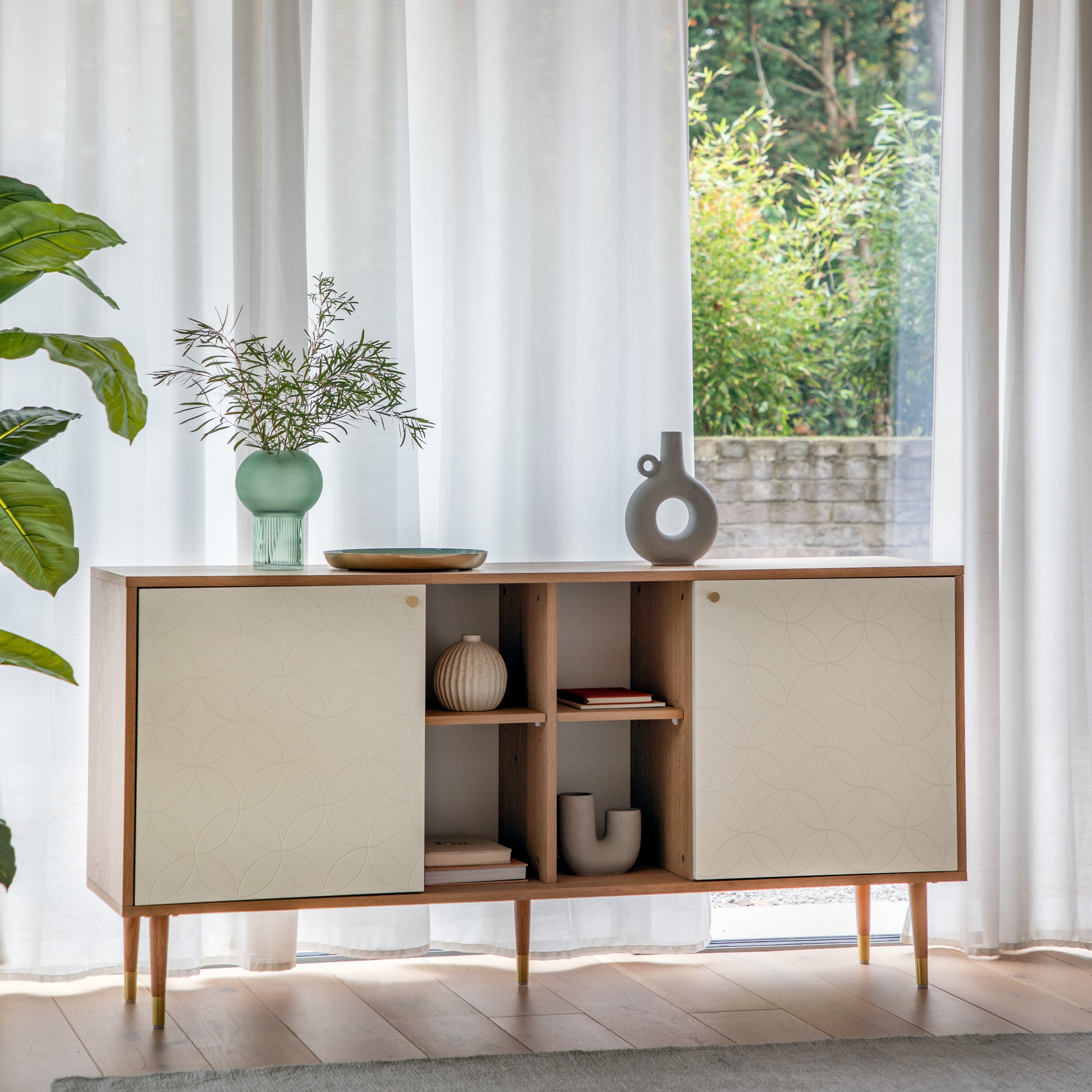 Newbury Sideboard Oak White Oak / White