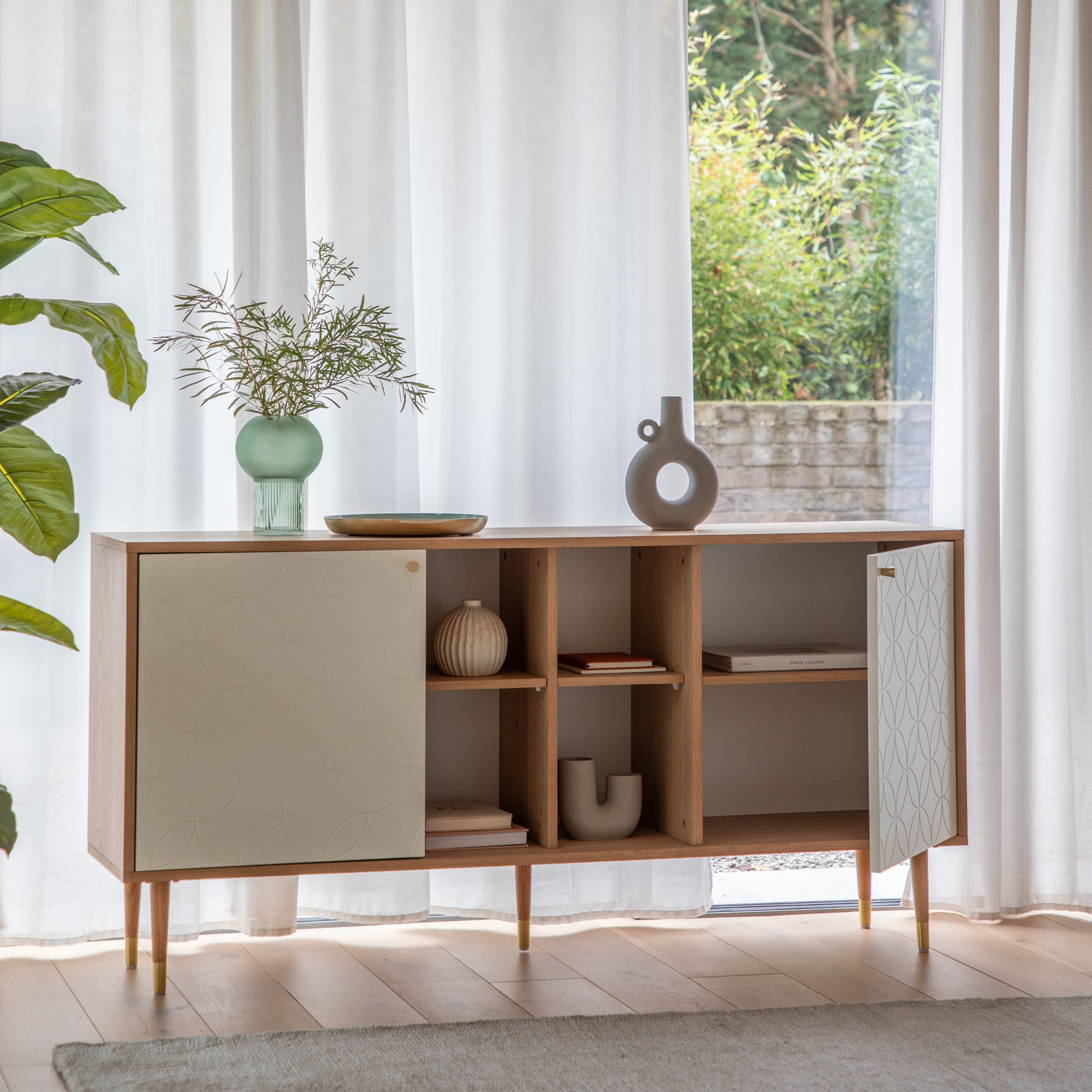 Newbury Sideboard Oak White Oak / White