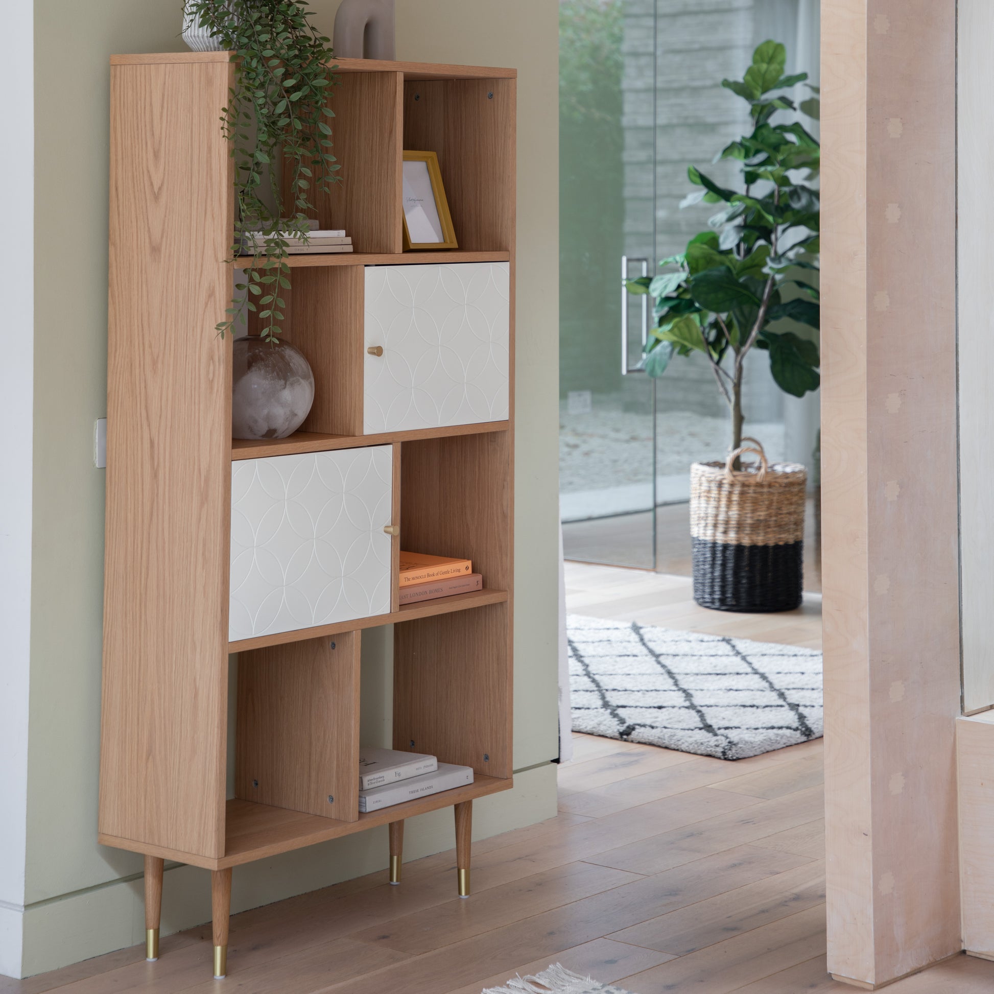 Newbury Display Unit Oak White Oak / White