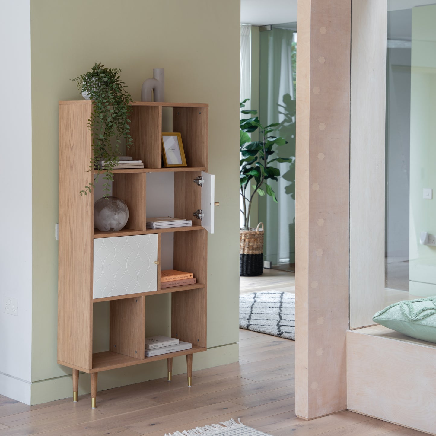 Newbury Display Unit Oak White Oak / White