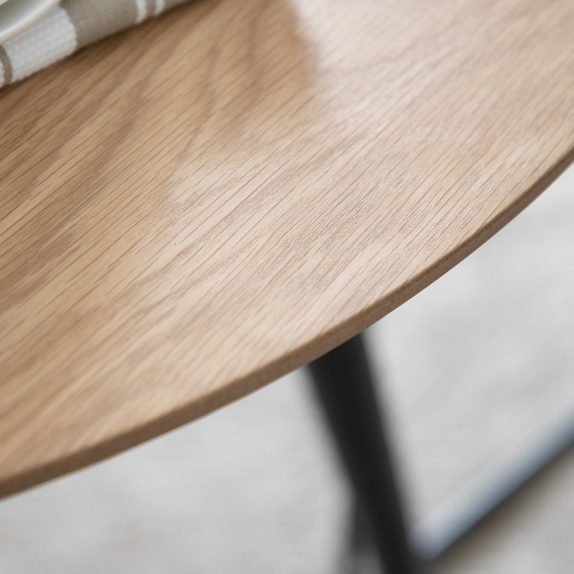 Astley Round Dining Table Oak