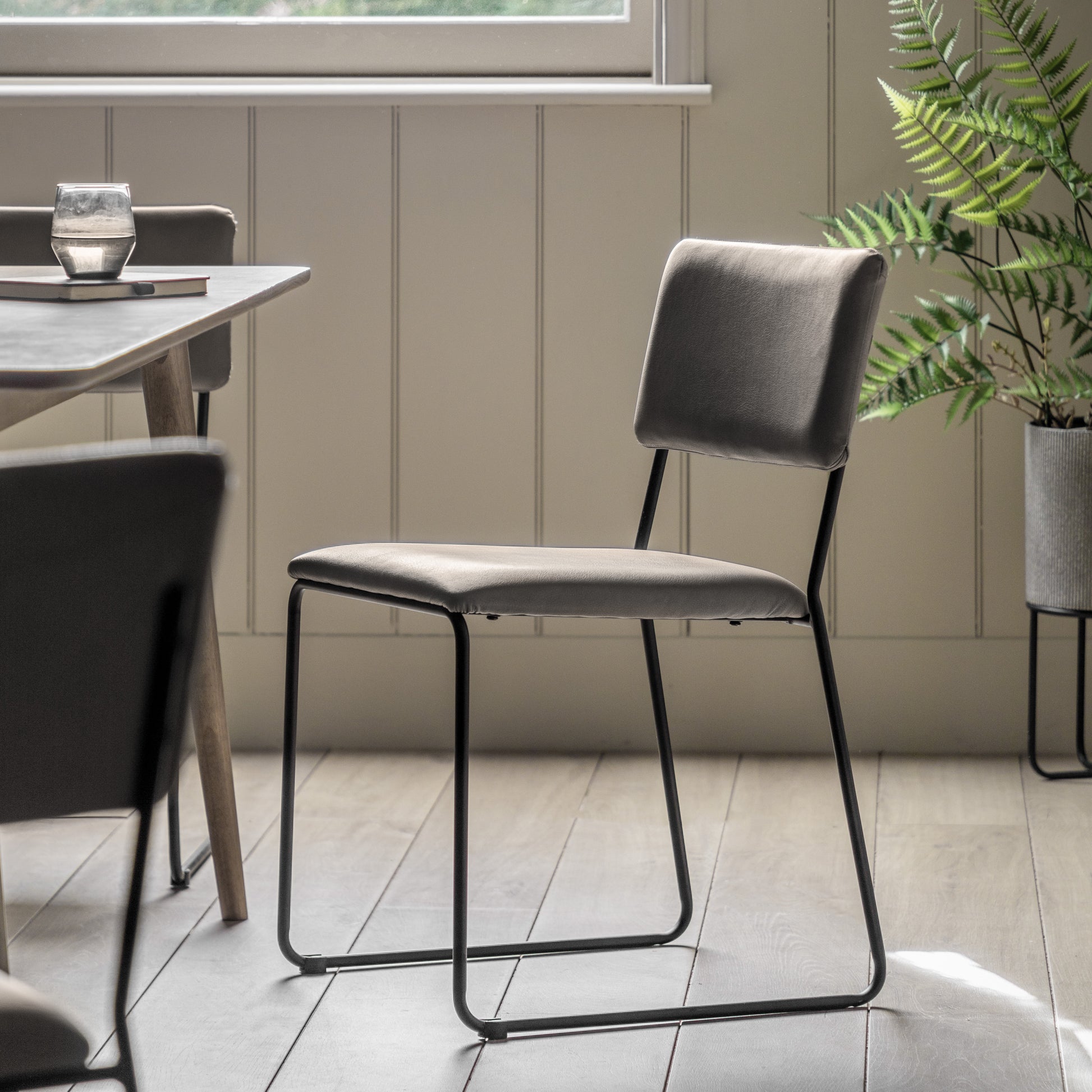 Chalkwell Dining Chair (2pk) Oatmeal