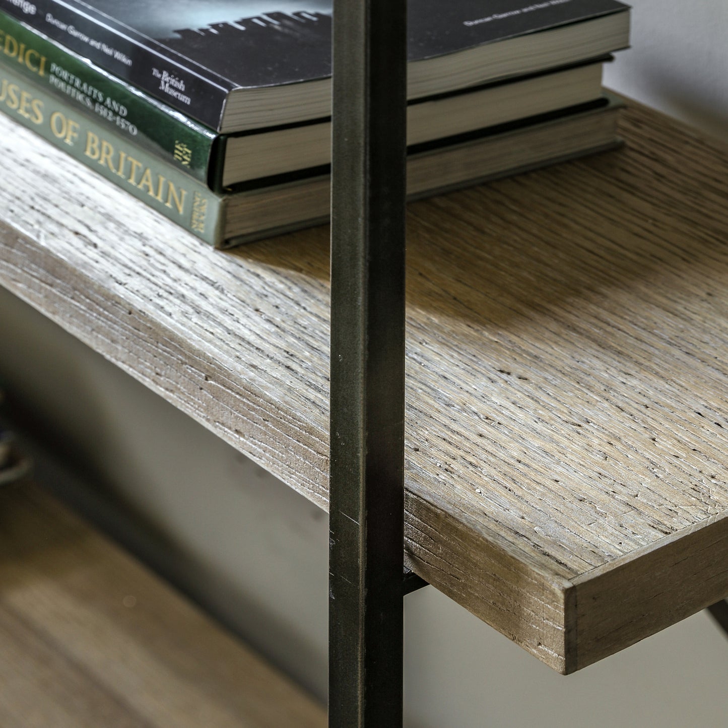 Brogdale Display Unit Black / Natural